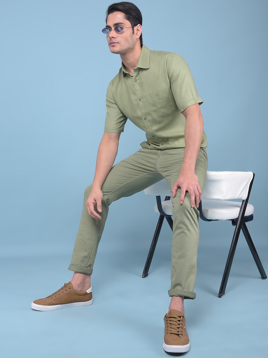 

Crimsoune Club Classic Slim Fit Spread Collar Short Sleeves Casual Shirt, Green