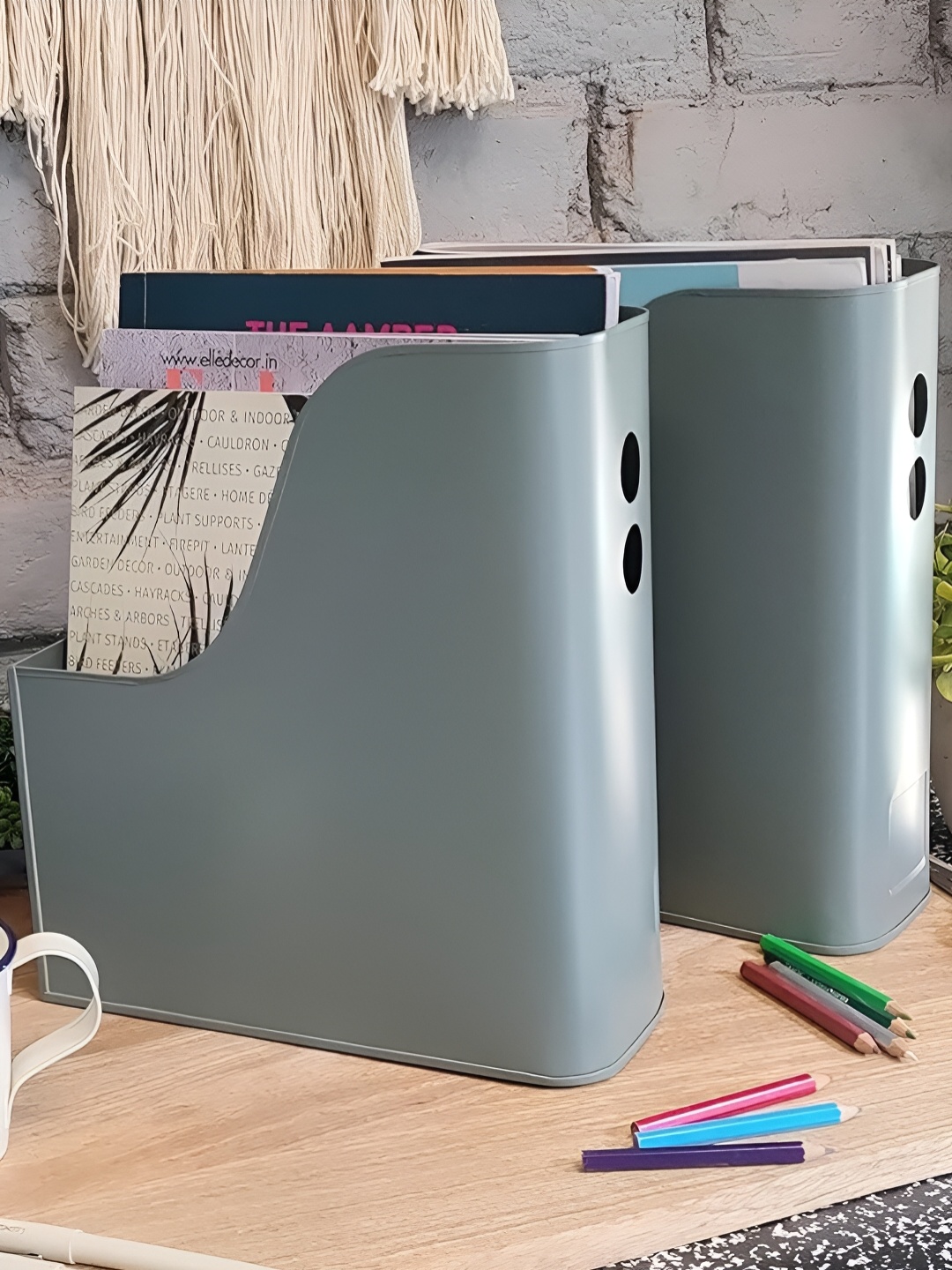 

Living With Elan Green 2 Pieces Reusable Metal Magazine Organiser