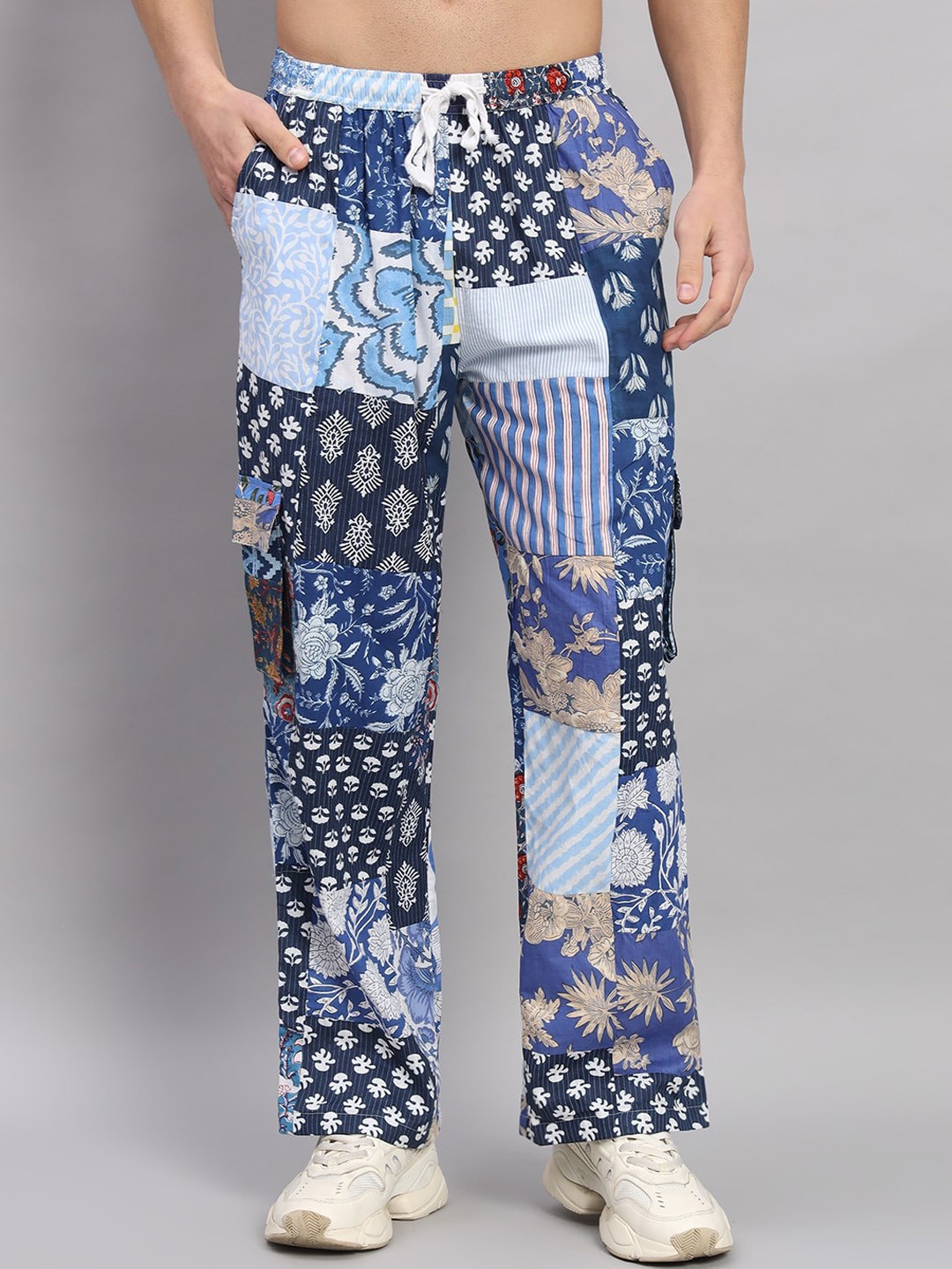 

HANDICRAFT PALACE Men Ethnic Motifs Printed Relaxed Loose Fit High-Rise Trousers, Blue