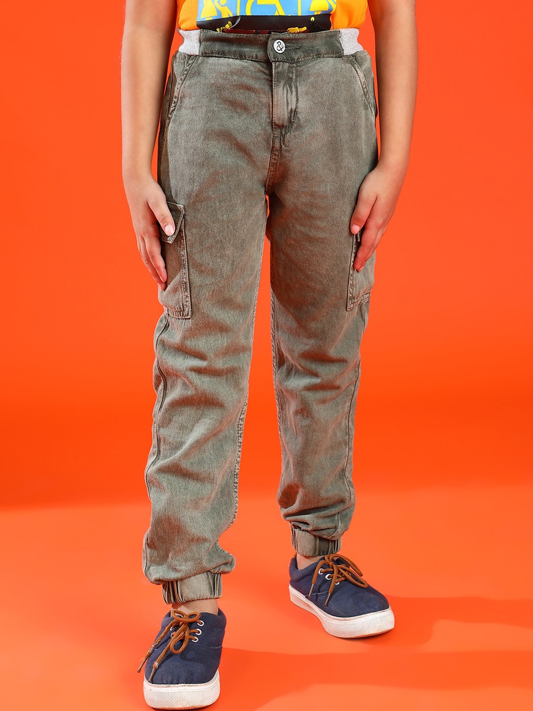 

TALES & STORIES Boys Regular Fit Mid-Rise Cotton Joggers Trousers, Olive