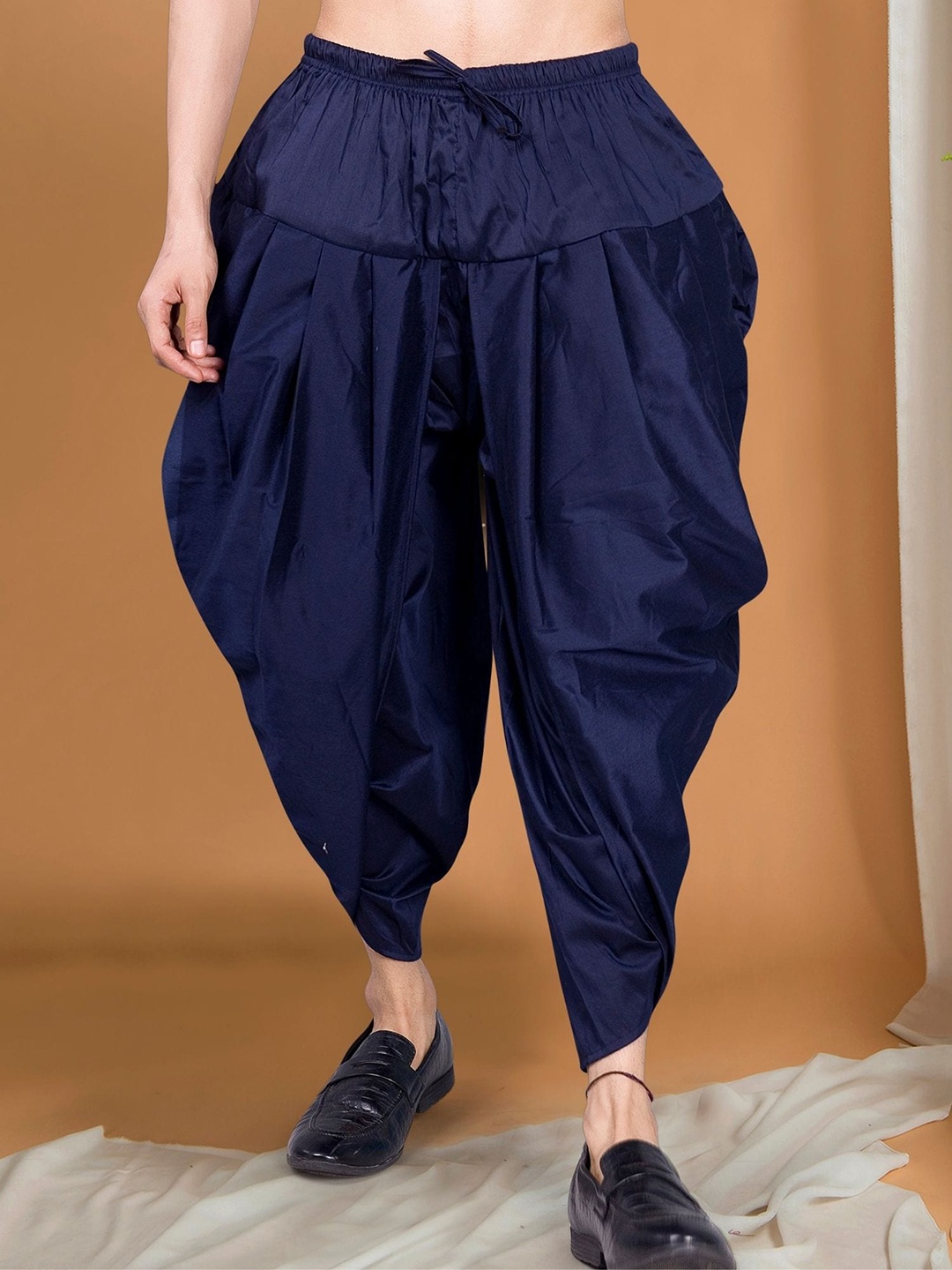 

SHIWAM ETHNIX Men Solid Dhoti Pants, Navy blue