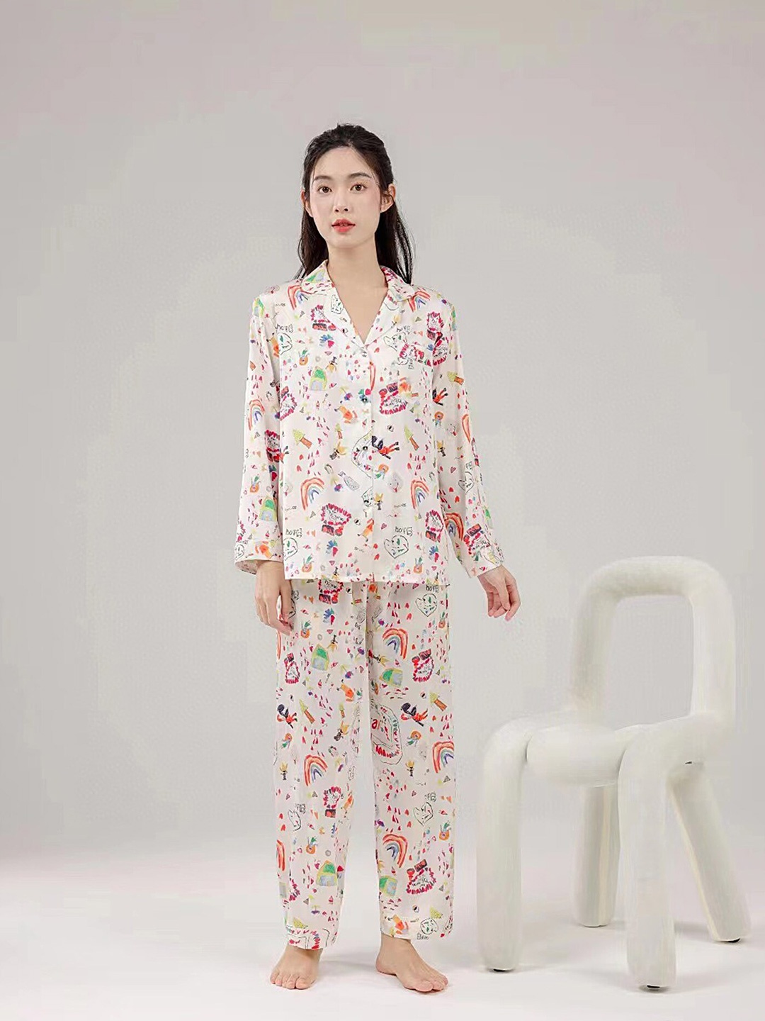 

LULU & SKY Conversational Printed Lapel Collar Night Suit, White