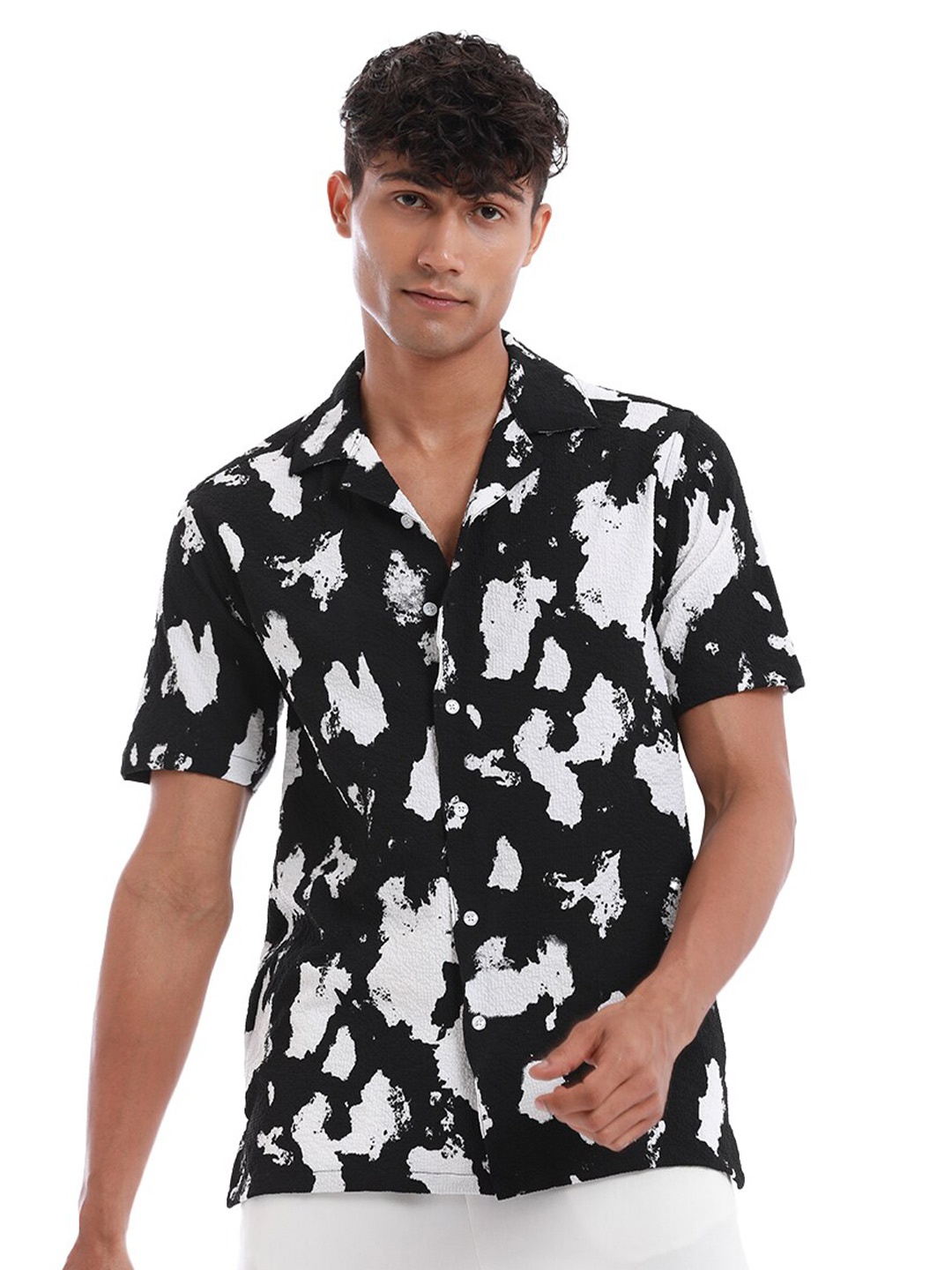 

Banana Club Men Classic Printed Cotton Popcorn Shirt, Black