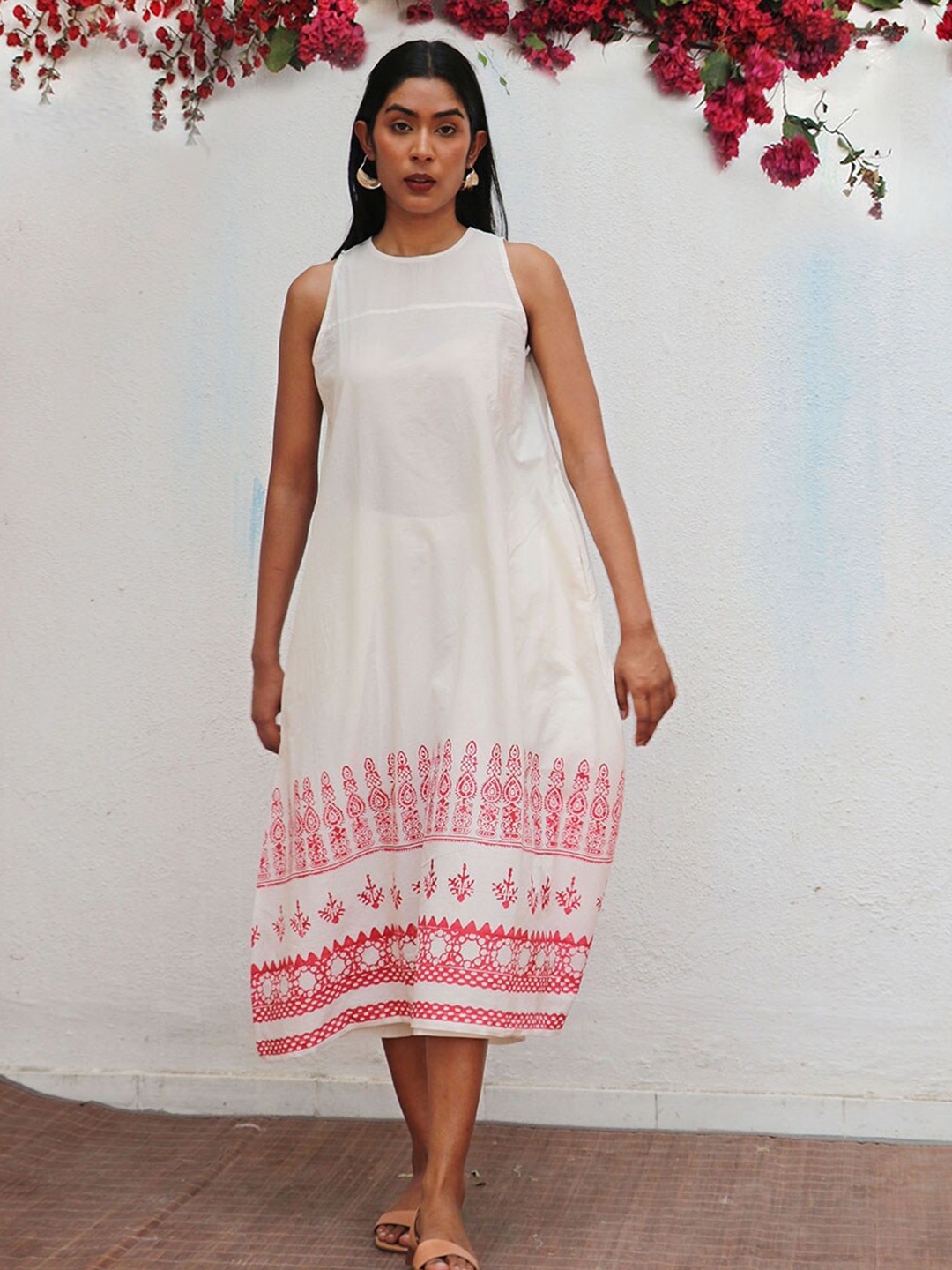 

Chidiyaa Floral Printed Round Neck Cotton A-Line Midi Dress, Off white