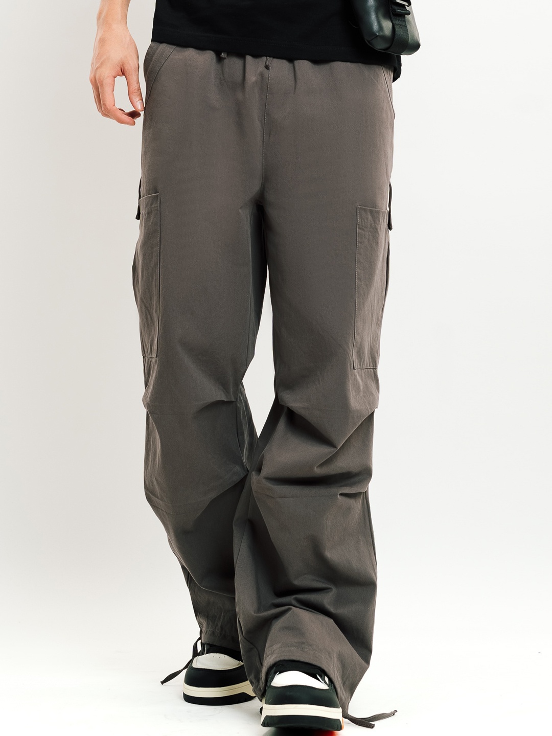 

FREAKINS Men Straight Fit Cargos Trousers, Grey