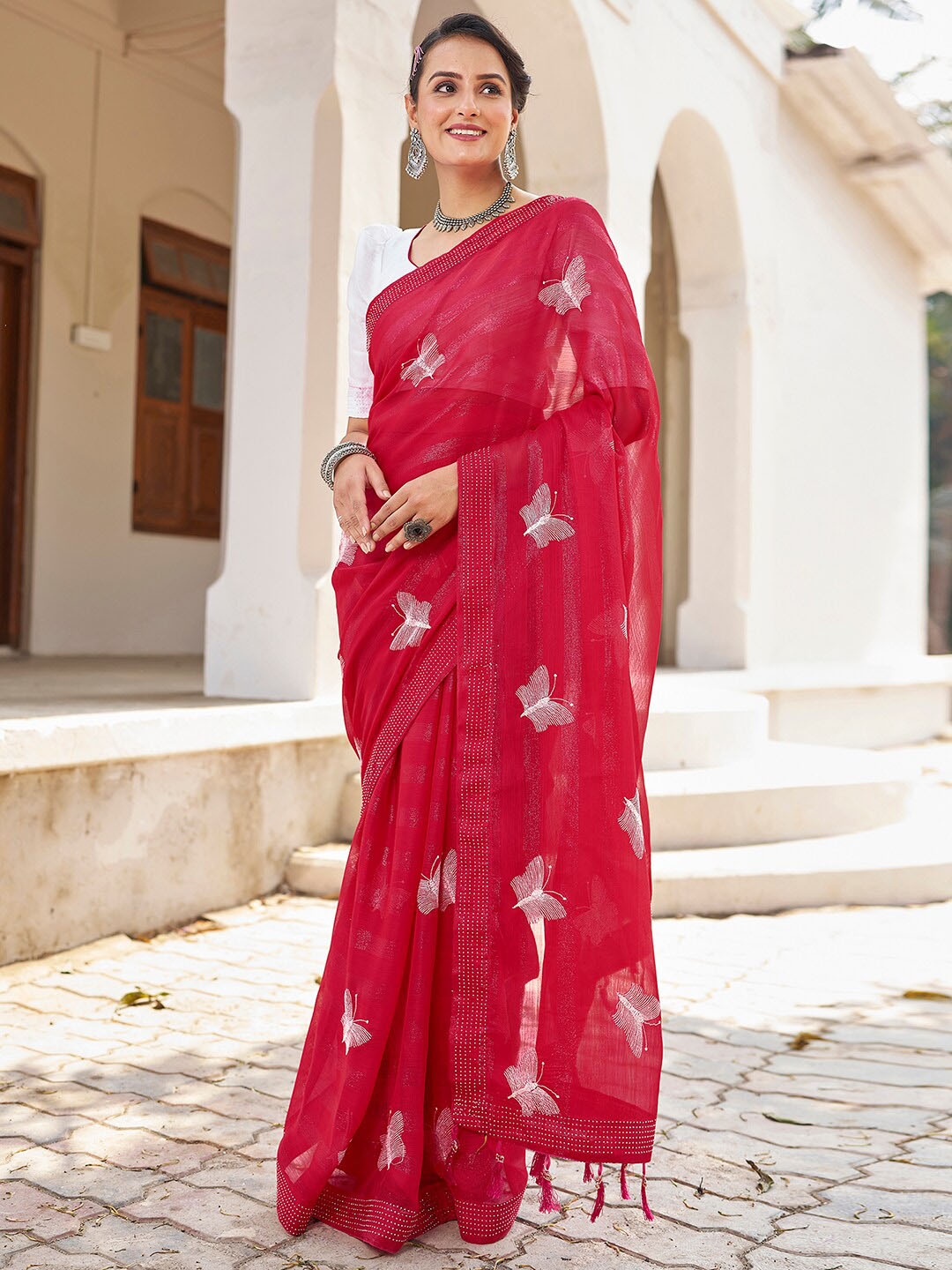 

Mitera Pink Embellished Beads and Stones Chanderi Ready To Wear Saree, Red