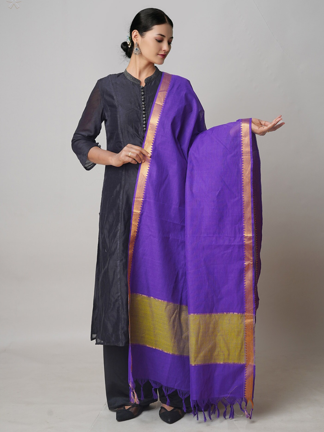 

Unnati Silks Striped Pure Mangalagiri Cotton Zari Dupatta, Violet
