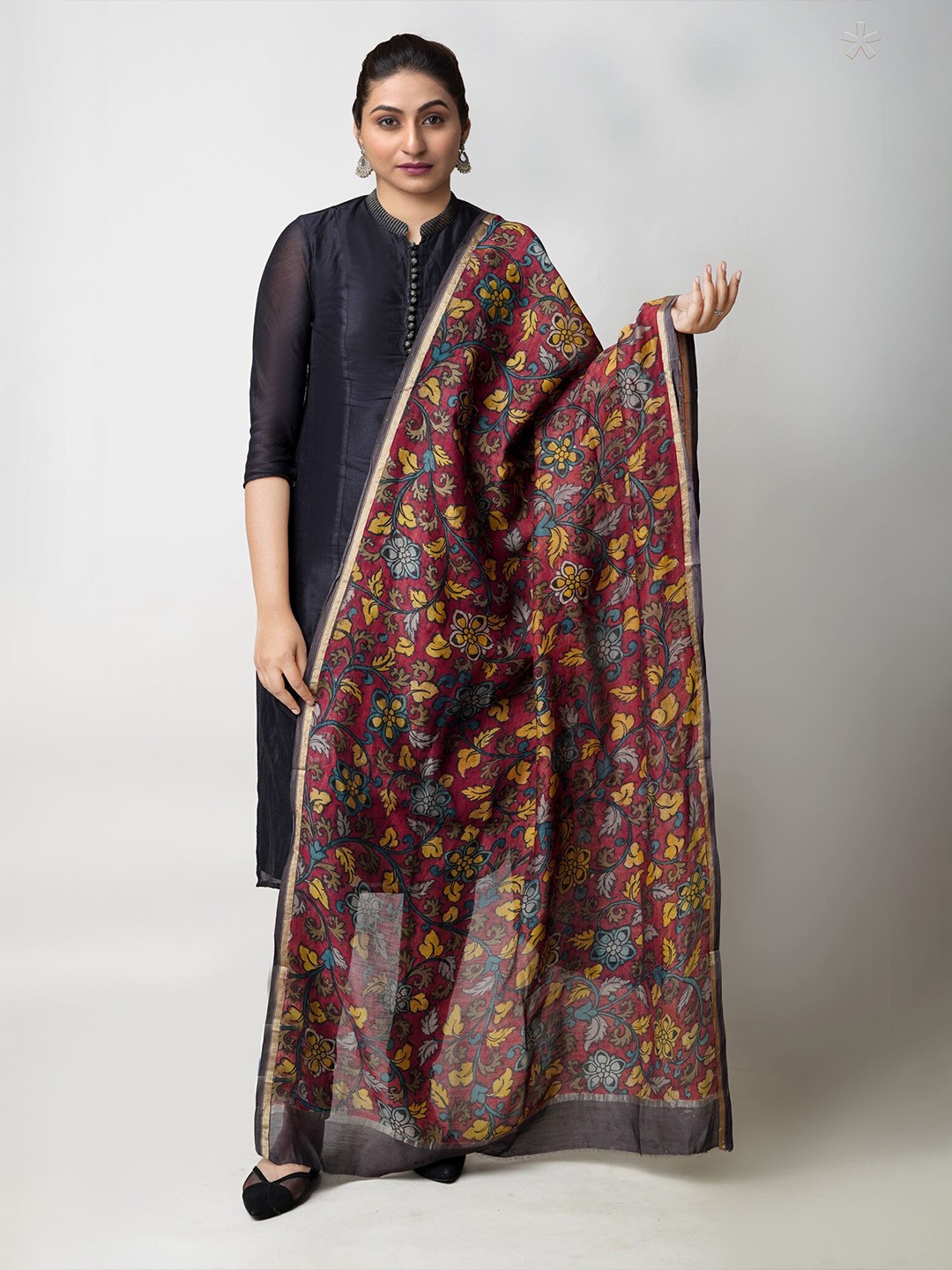 

Unnati Silks Hand Painted Cotton Silk Kalamkari Dupatta, Red
