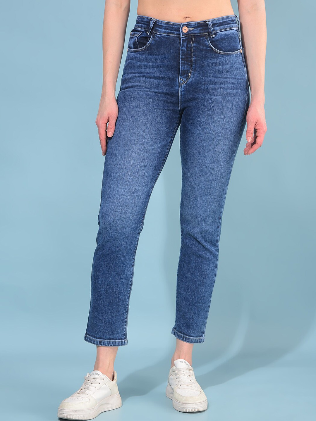

Crimsoune Club Women Straight Fit Mid Rise Clean Look Cropped Stretchable Jeans, Blue
