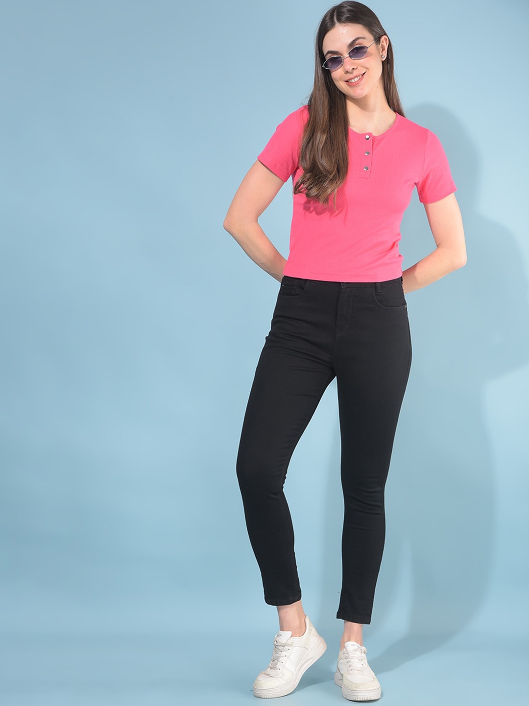 

Crimsoune Club Women Skinny Fit Clean Look Stretchable Jeans, Black