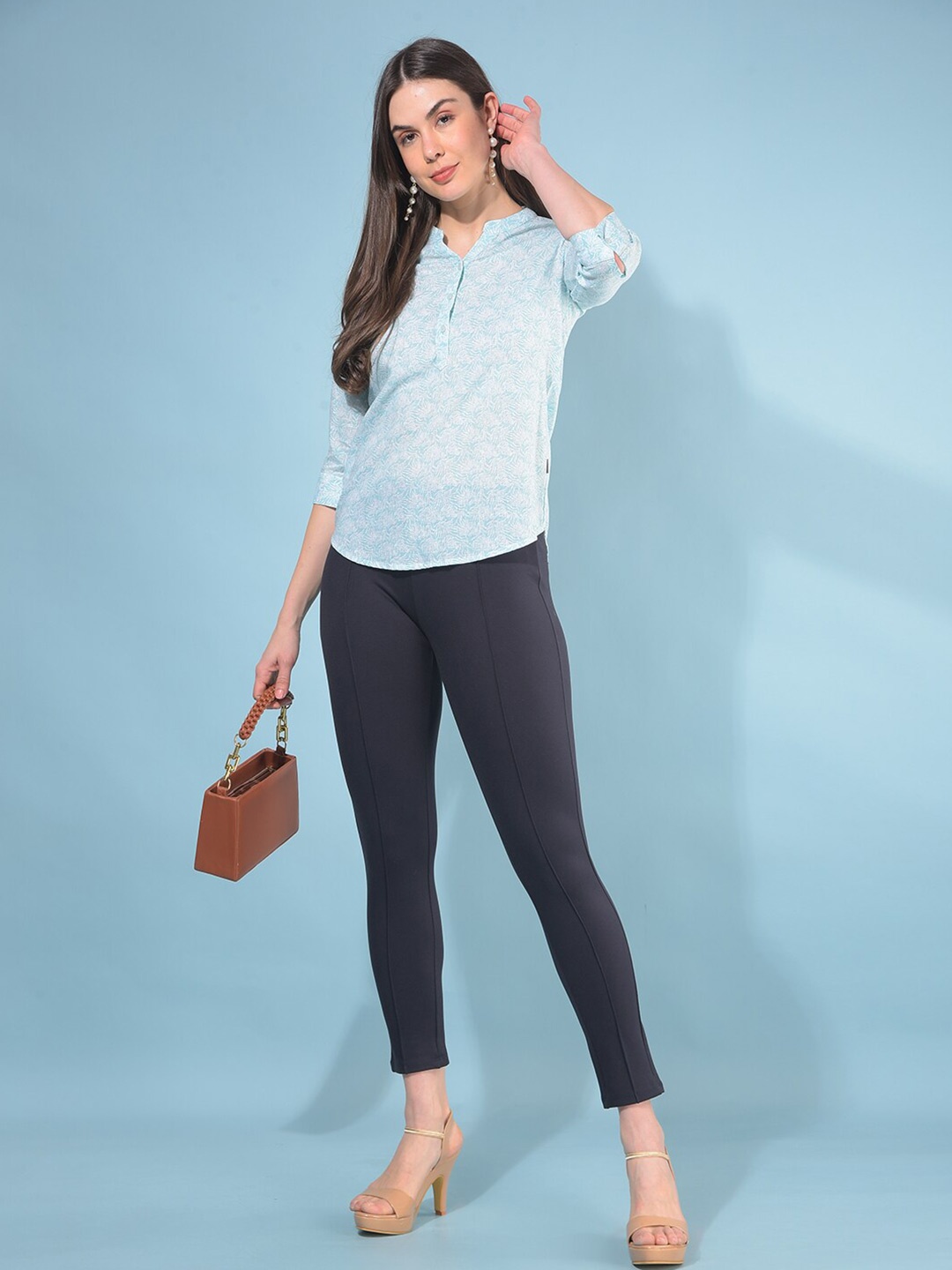 

Crimsoune Club Mandarin Collar Floral Printed Cotton Top, Blue