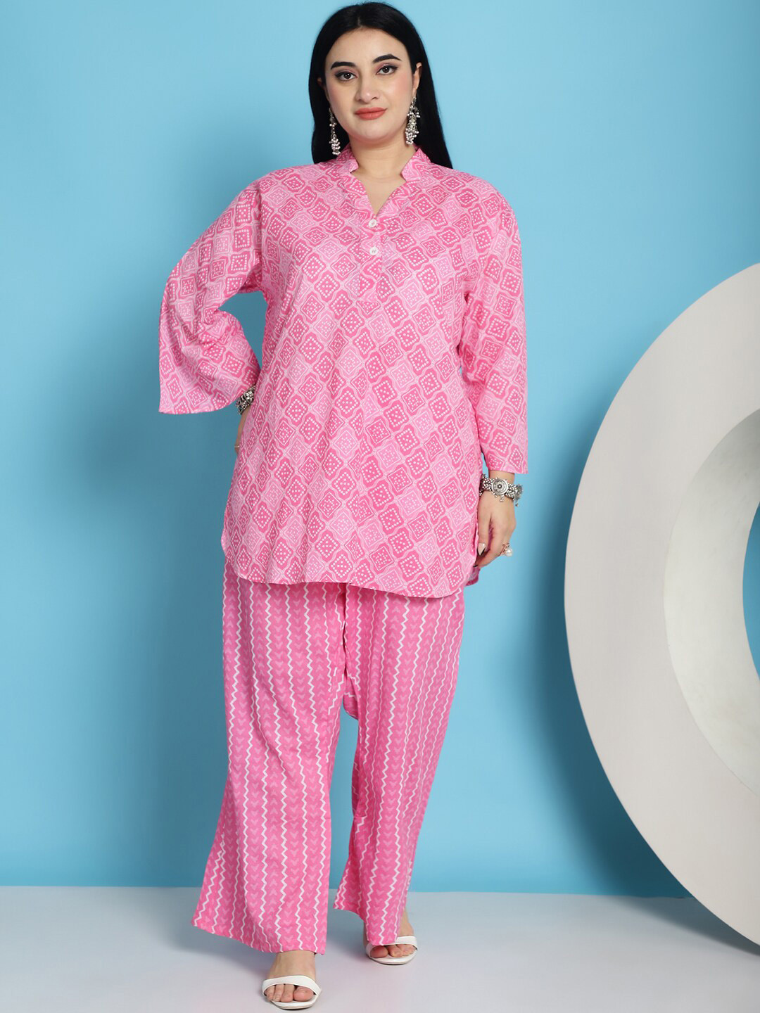

TAG 7 Bandhani Printed Regular Pure Cotton Kurti With Trousers, Pink
