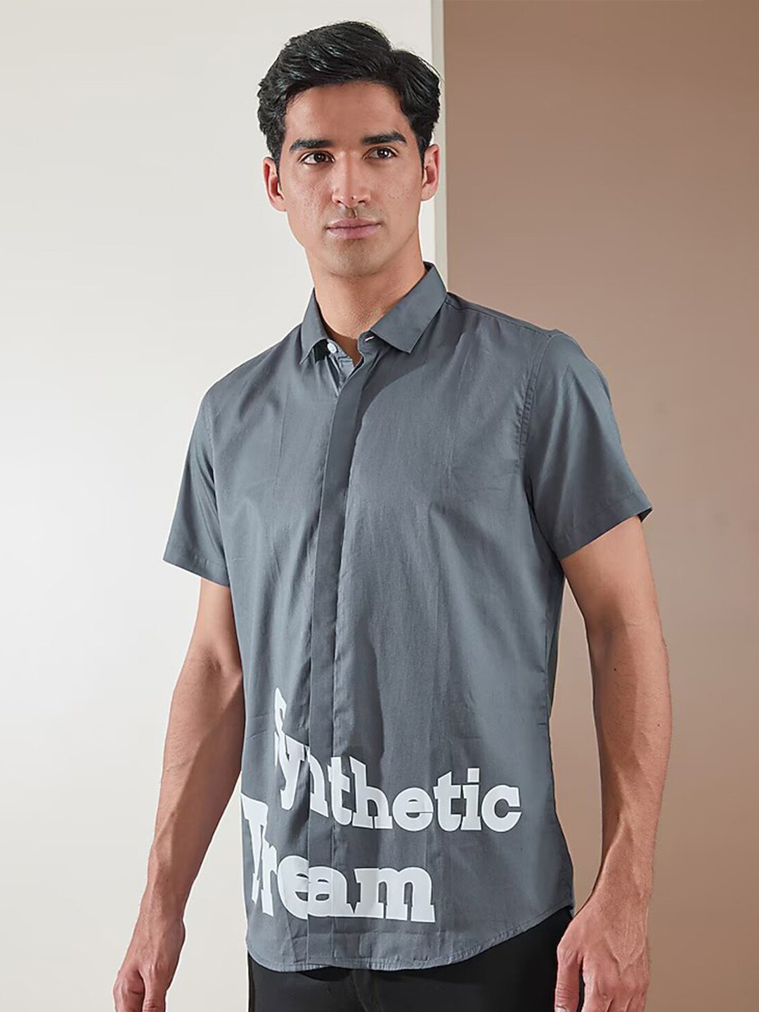 

HE SPOKE Smart Tailored Fit Typography Printed Twill Weave Cotton Shirt, Grey