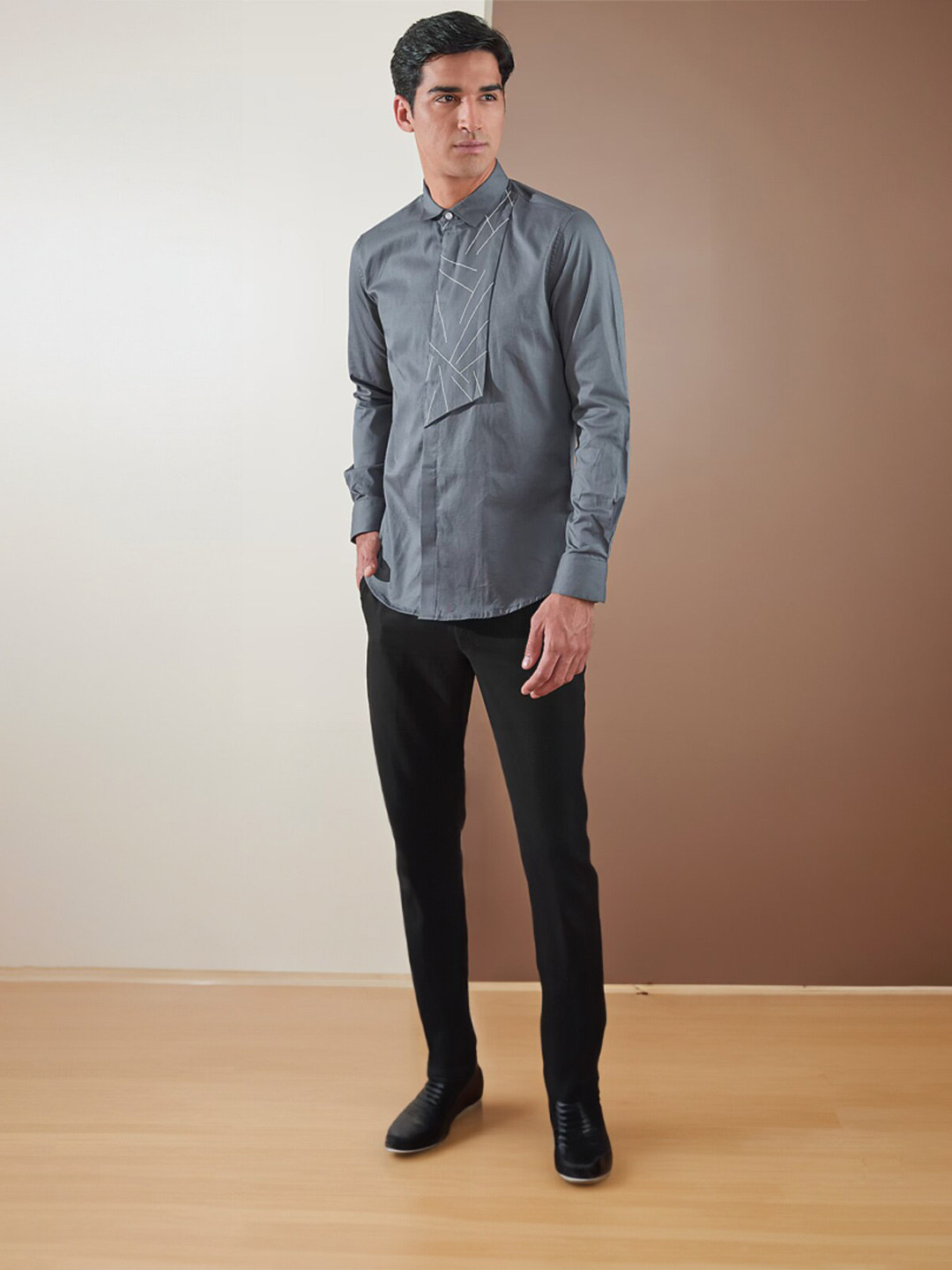 

HE SPOKE Smart Tailored Fit Embroidered Spread Collar Twill Weave Cotton Shirt, Grey