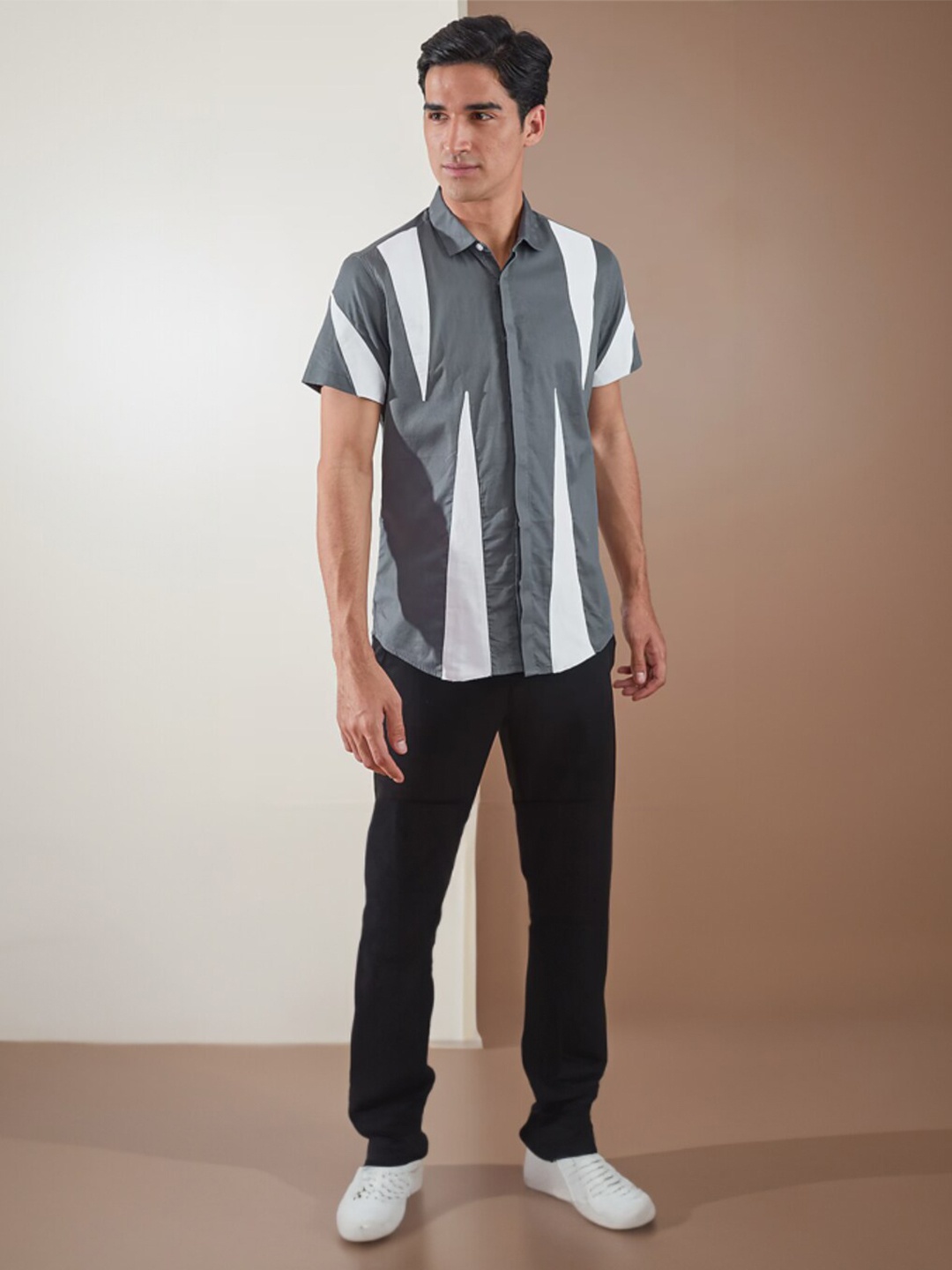 

HE SPOKE Smart Tailored Fit Opaque Applique Cotton Casual Shirt, Grey