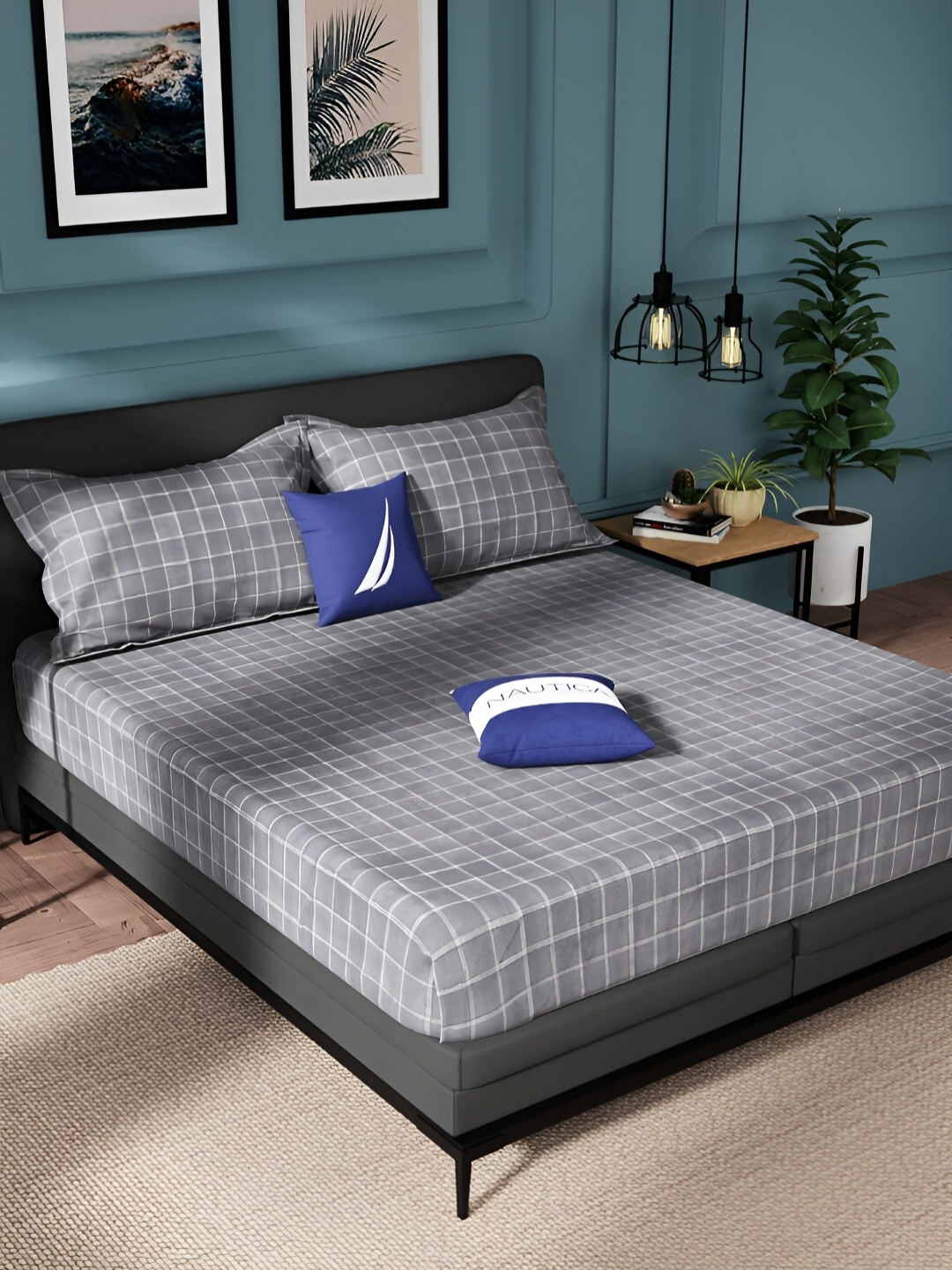 

Nautica Grey & White Geometric Pure Cotton 150 TC King Bedsheet With 2 Pillow Covers