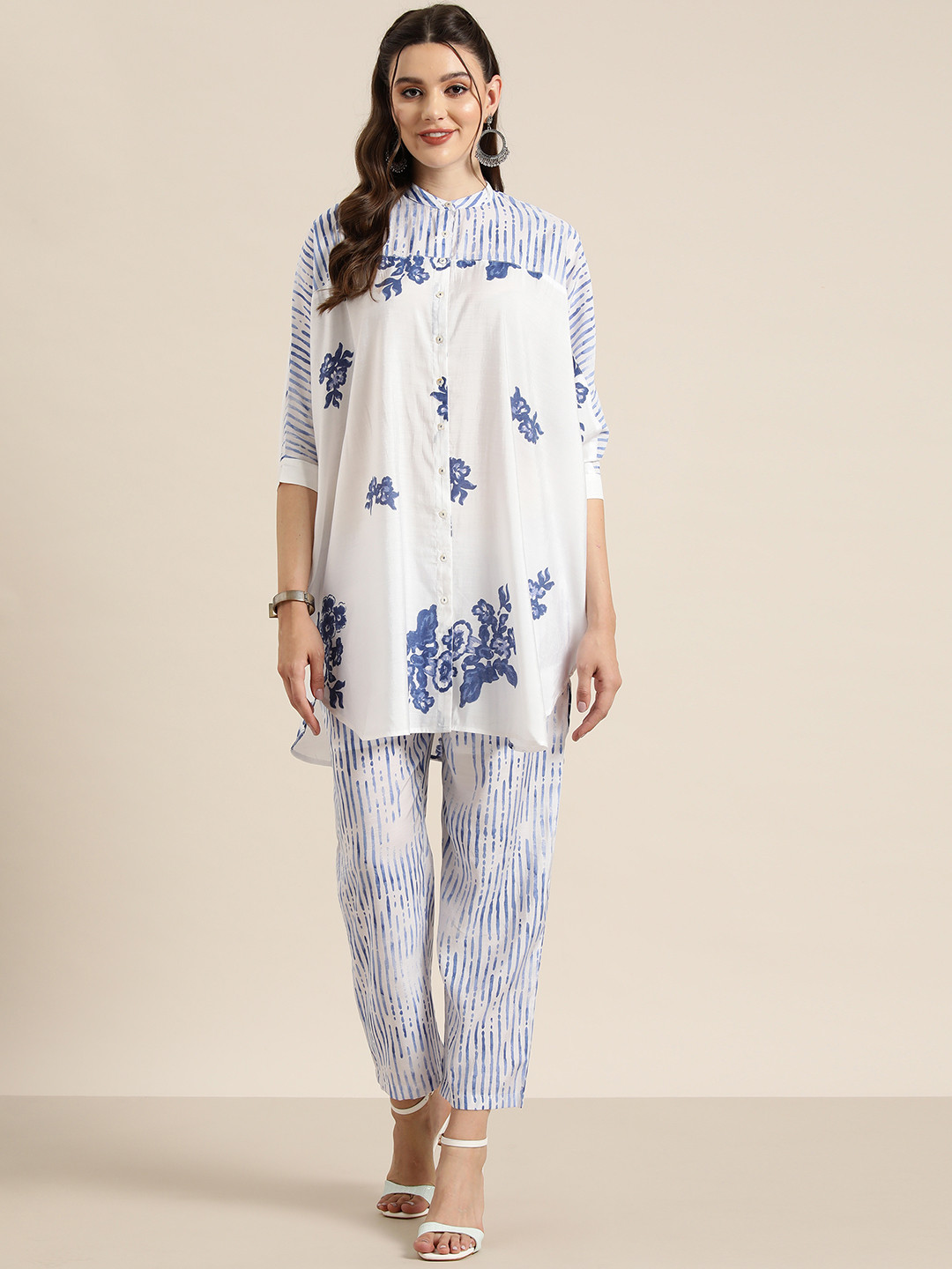 

HERE&NOW Floral Printed Regular Kurti with Trousers, Blue