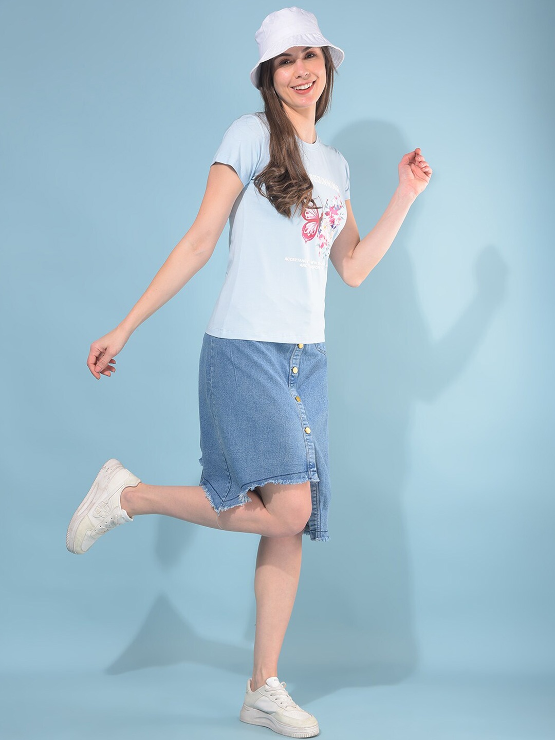 Crimsoune Club Women Printed Slim Fit T-shirt, Blue