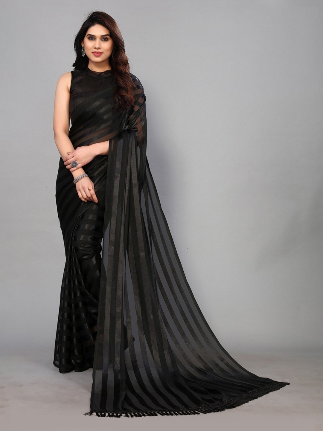 

ANAND SAREES Striped Tassled Saree, Black