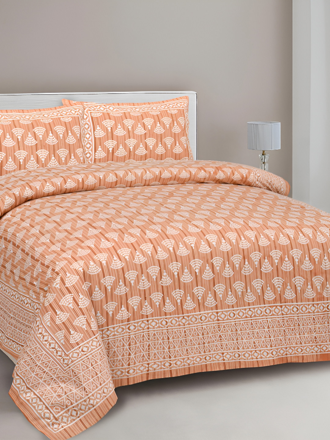 

Lali Prints Brown & White Ethnic Motifs Cotton 180 TC King Bedsheet with 2 Pillow Covers