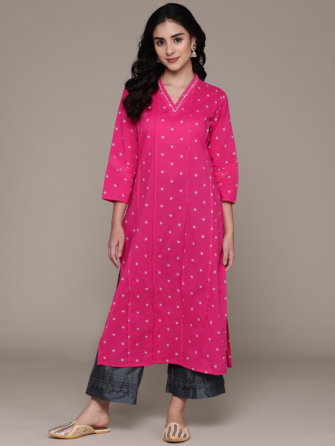 

Readiprint Geometric Printed Beads & Stones Pure Cotton Kurta, Pink