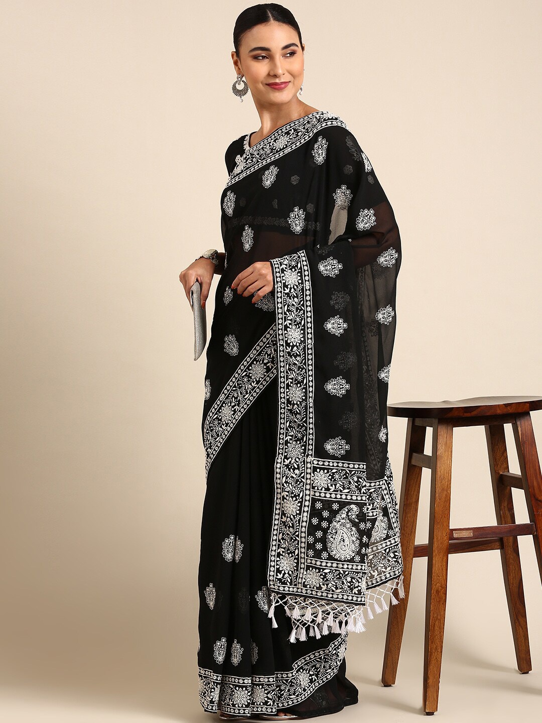 

Sunasi Ethnic Motifs Embroidered Chikankari Pure Georgette Saree, Black