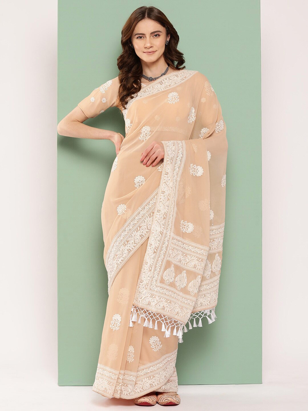 

Sunasi Ethnic Motifs Chikankari Pure Georgette Saree, Cream