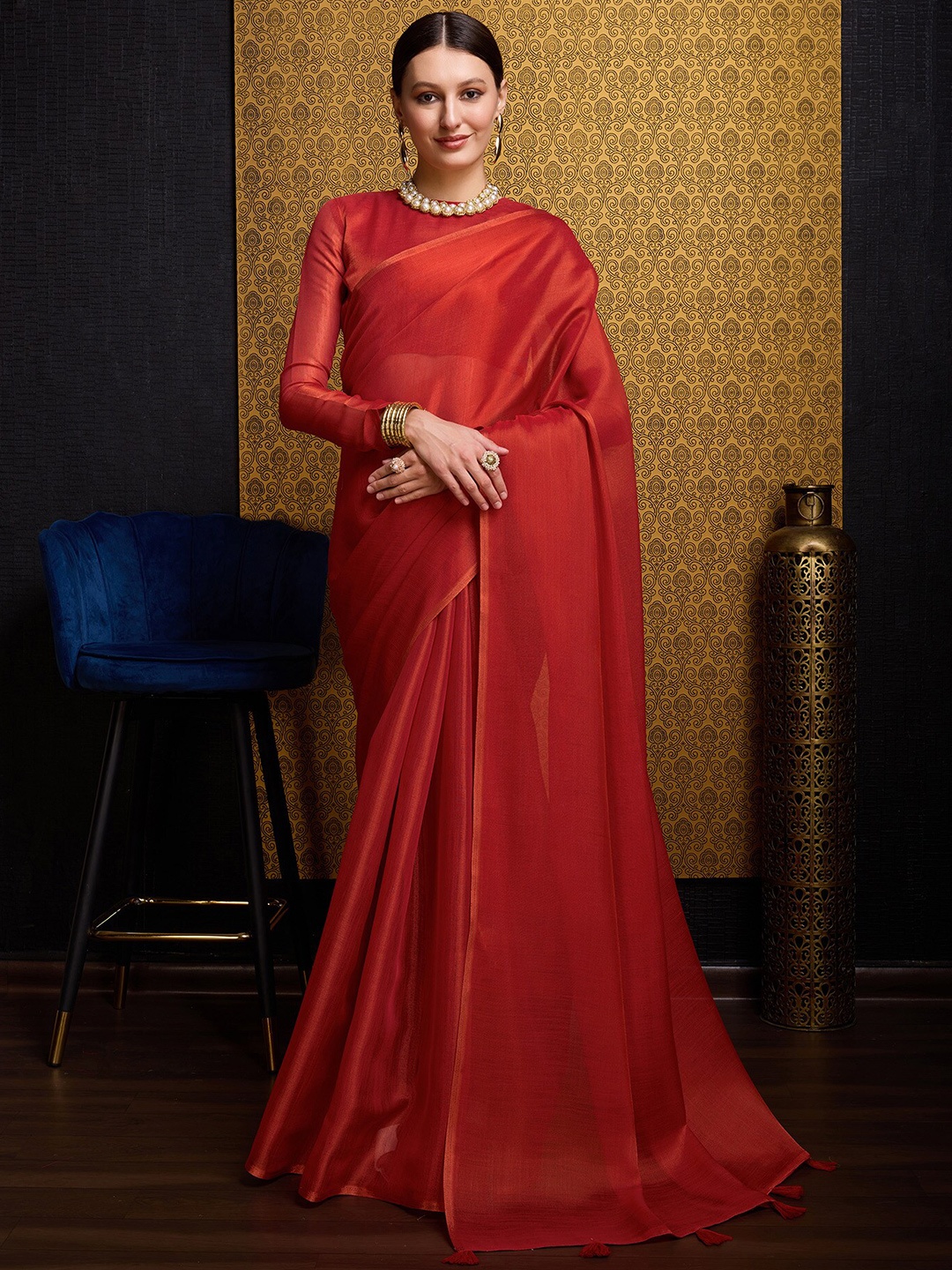 

VASTRA-THE FACTORY STORE Woven Design Zari Saree, Red