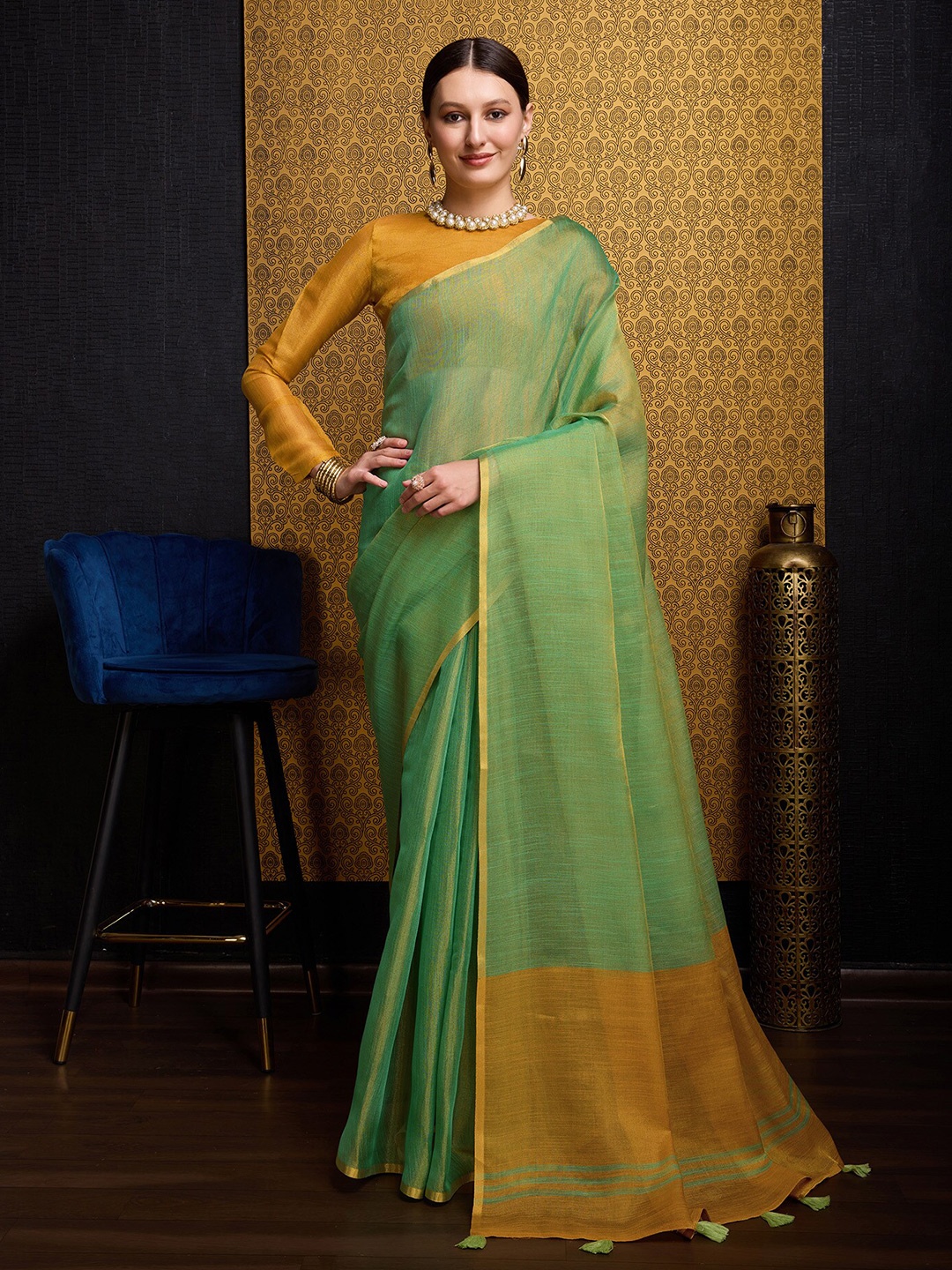 

VASTRA-THE FACTORY STORE Woven Design Zari Saree, Green