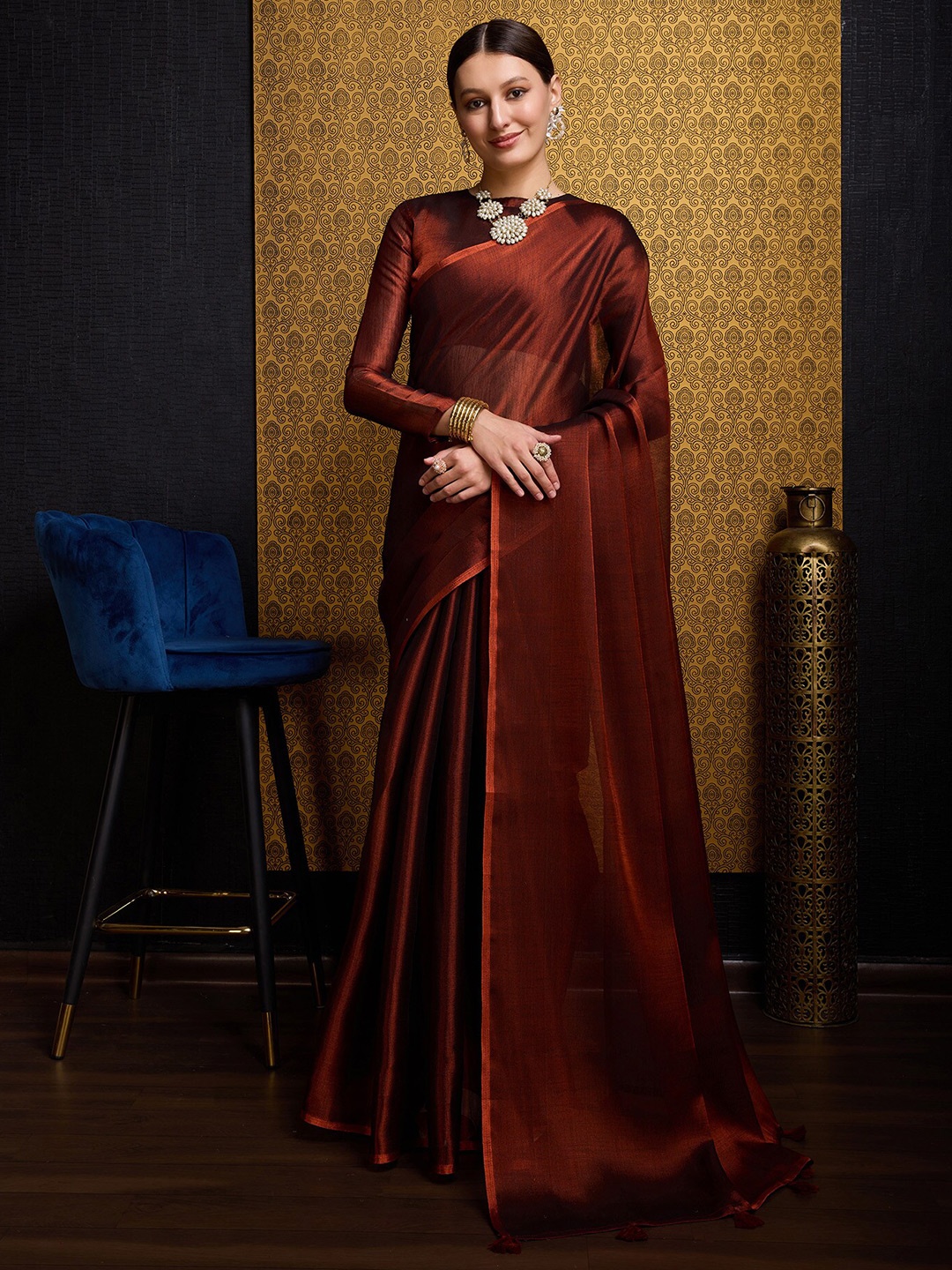 

VASTRA-THE FACTORY STORE Woven Design Zari Saree, Maroon