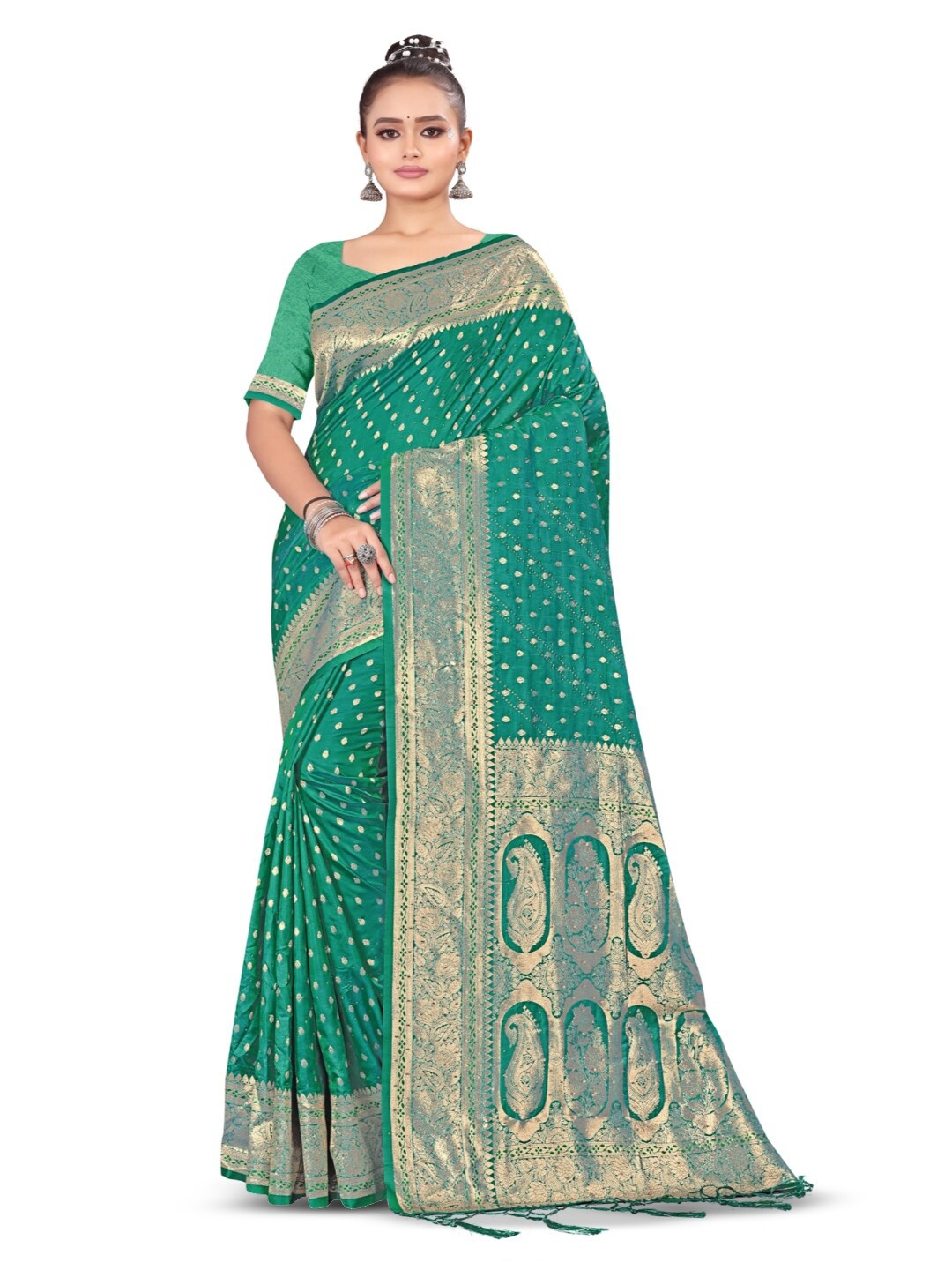 

RANGRASIYA Paisley Woven Design Zari Banarasi Saree, Green