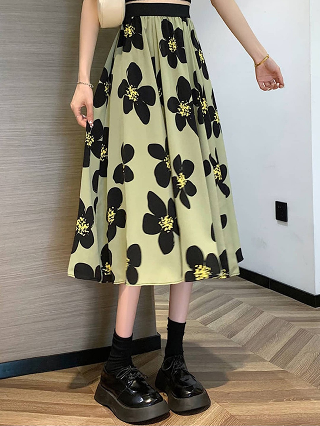 

LULU & SKY Floral Printed Gathered Detailed Flared Midi Skirt, Green