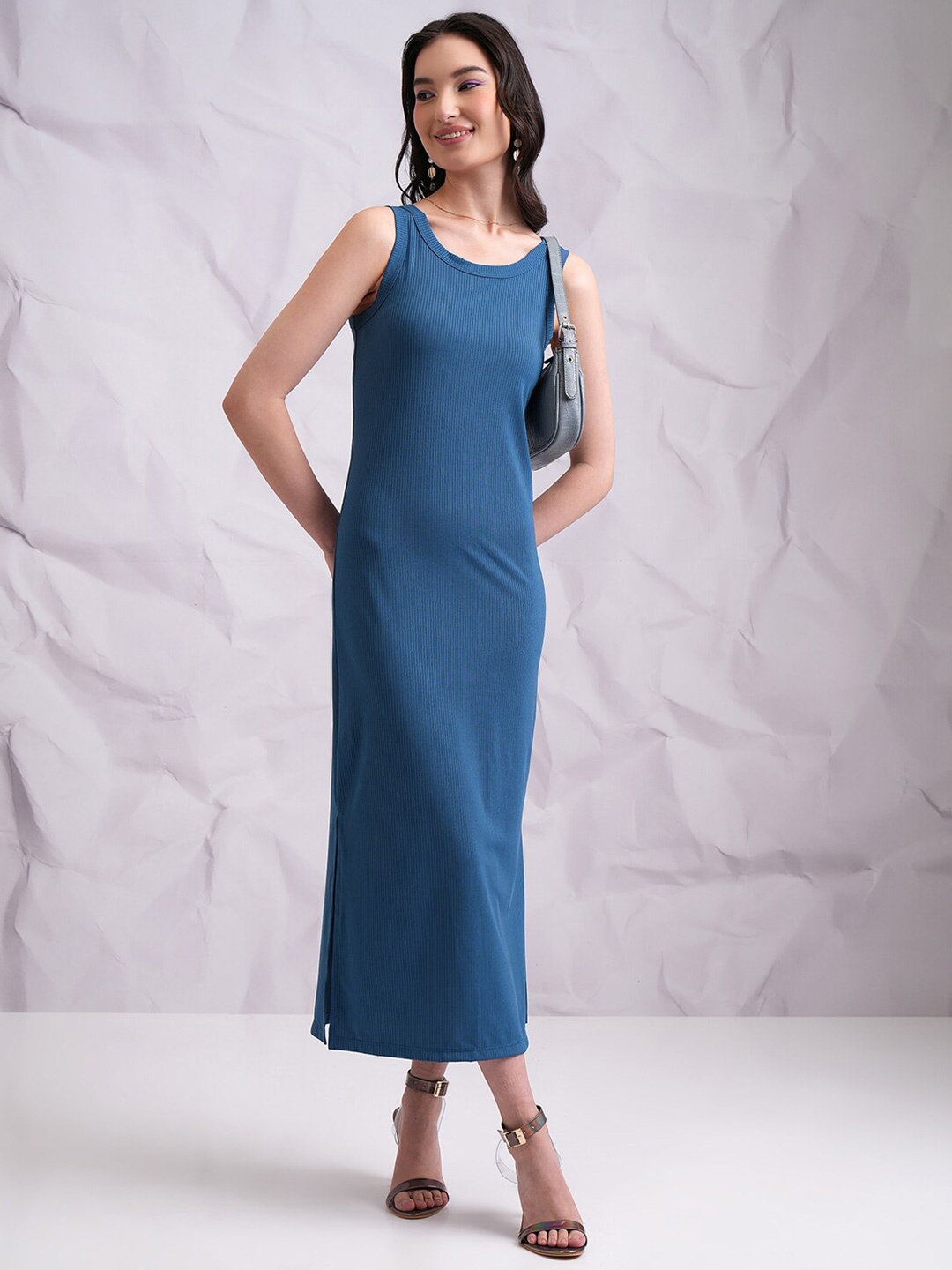 

Tokyo Talkies Blue Sleeveless A-Line Midi Dress