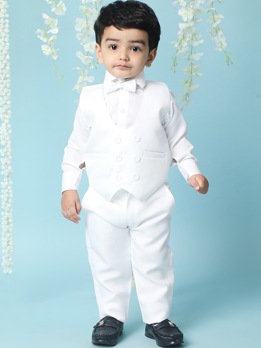 

KID1 Boys 4Pcs Party Wear Suit With Bow, White