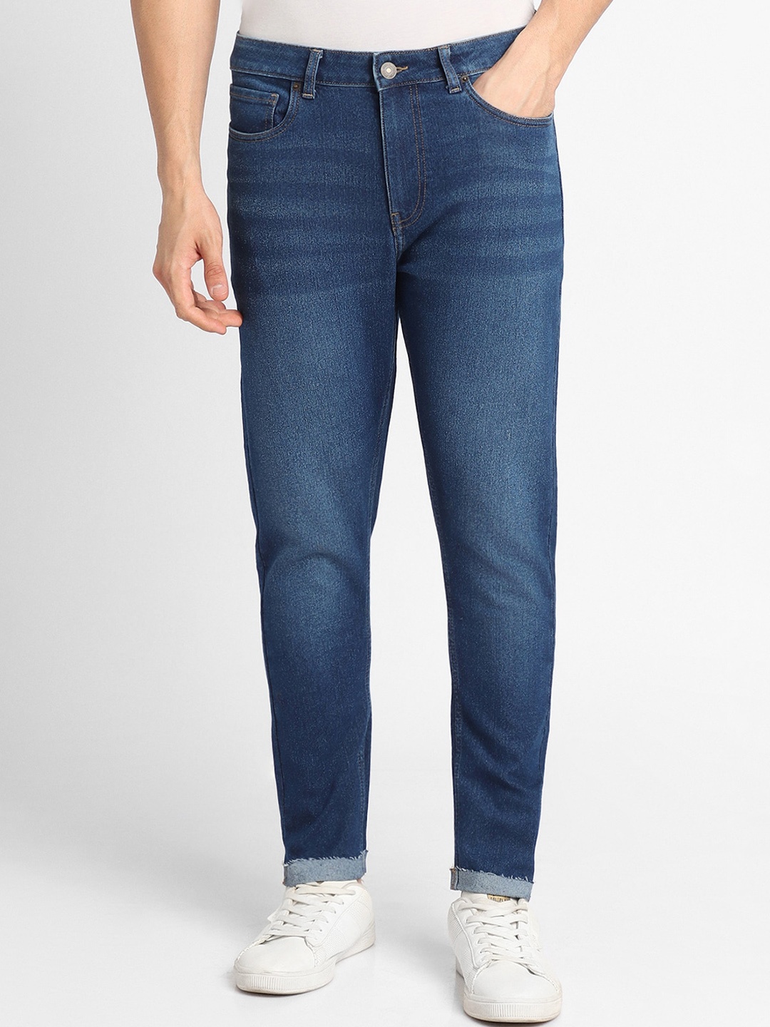 

FOREVER 21 Men Straight Fit Light Fade Jeans, Blue