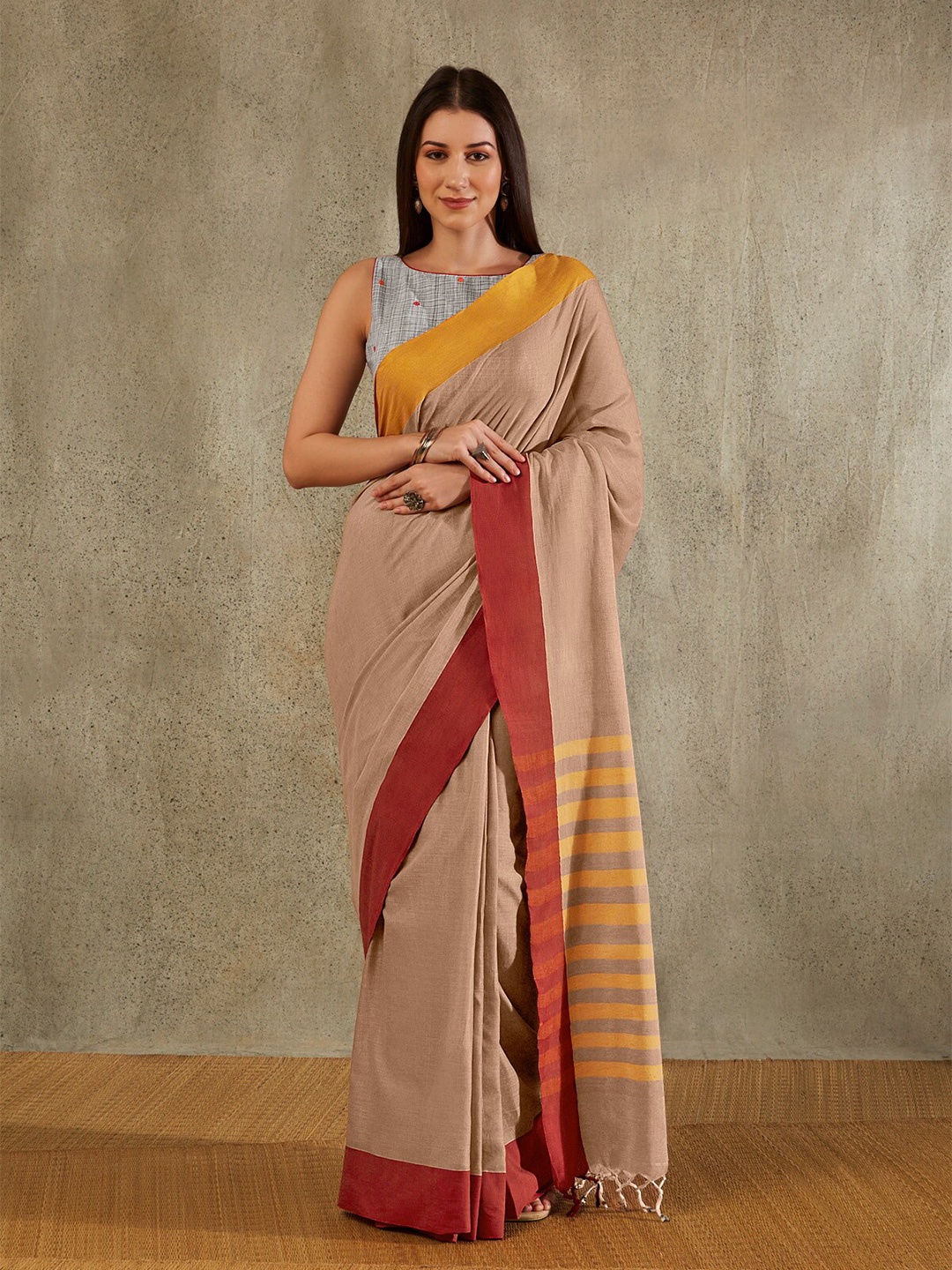

SALWAR STUDIO Pure Cotton Saree, Beige
