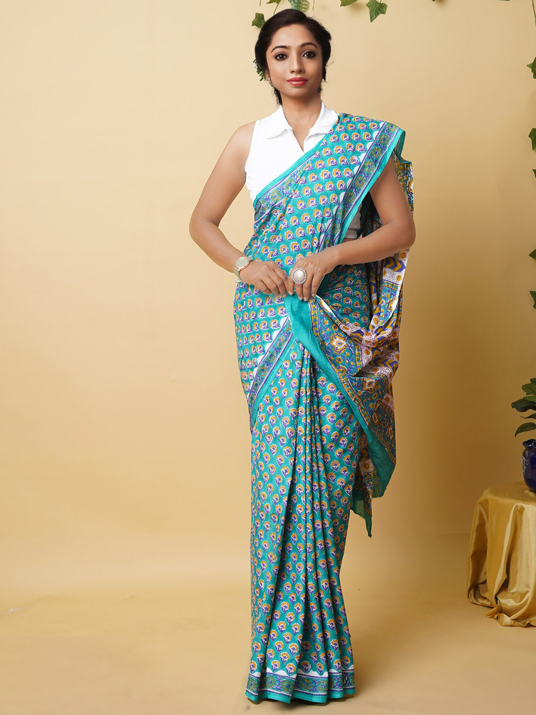 

Unnati Silks Ethnic Motifs Mulmul Cotton Handloom Block Print Saree, Green