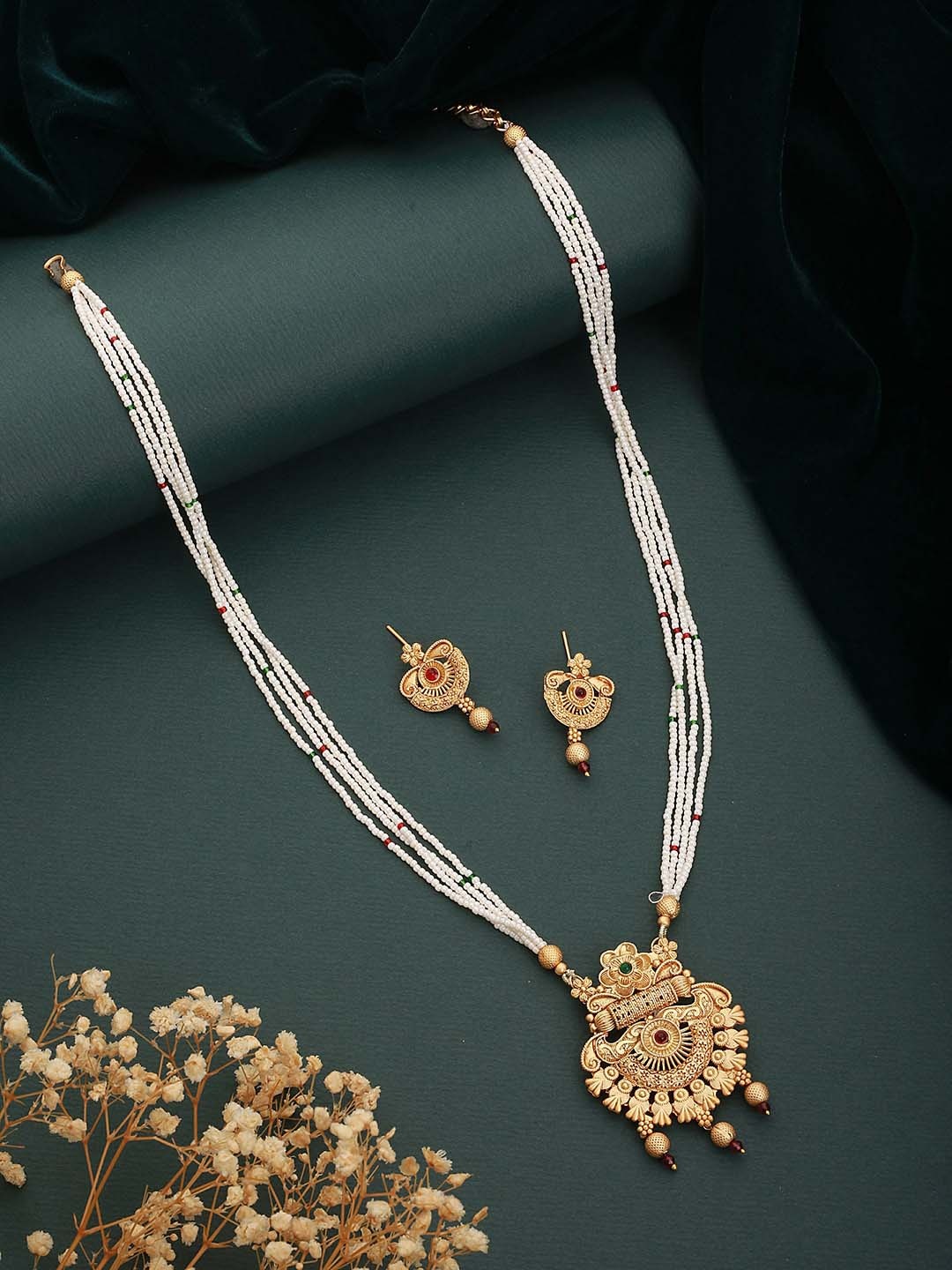 

Jazz and Sizzle Gold-Plated Stone Studded & Beaded Jewellery Set