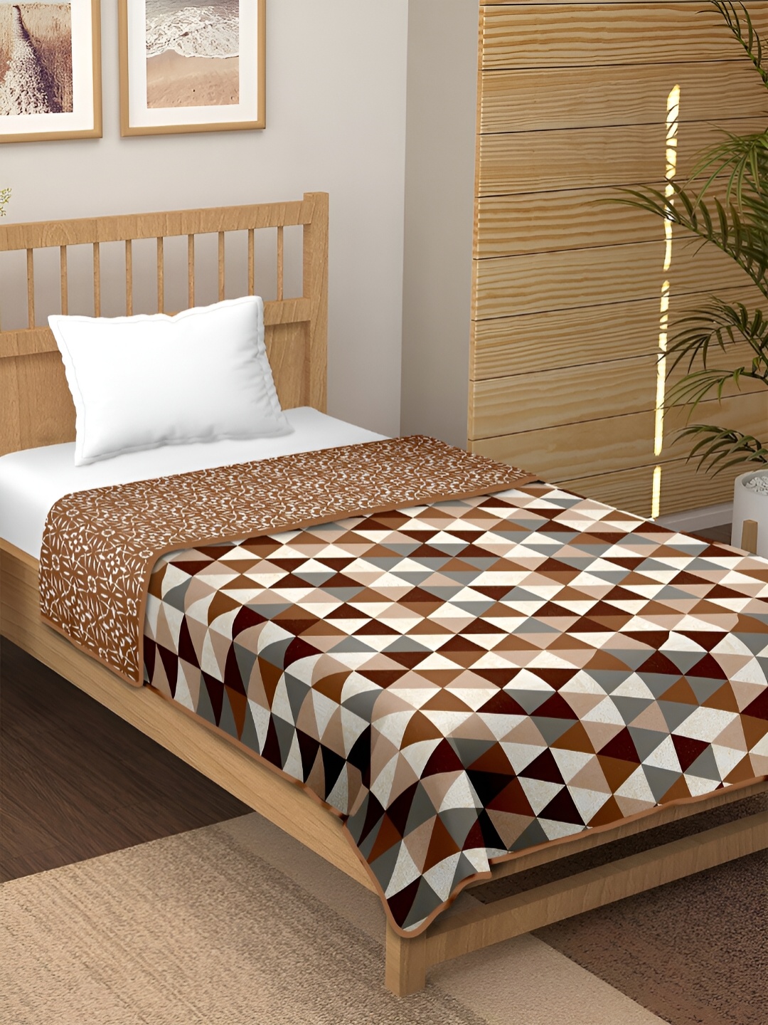 

CHICERY Camel Brown & White Geometric 210 GSM Pure Cotton AC Room Single Bed Dohar