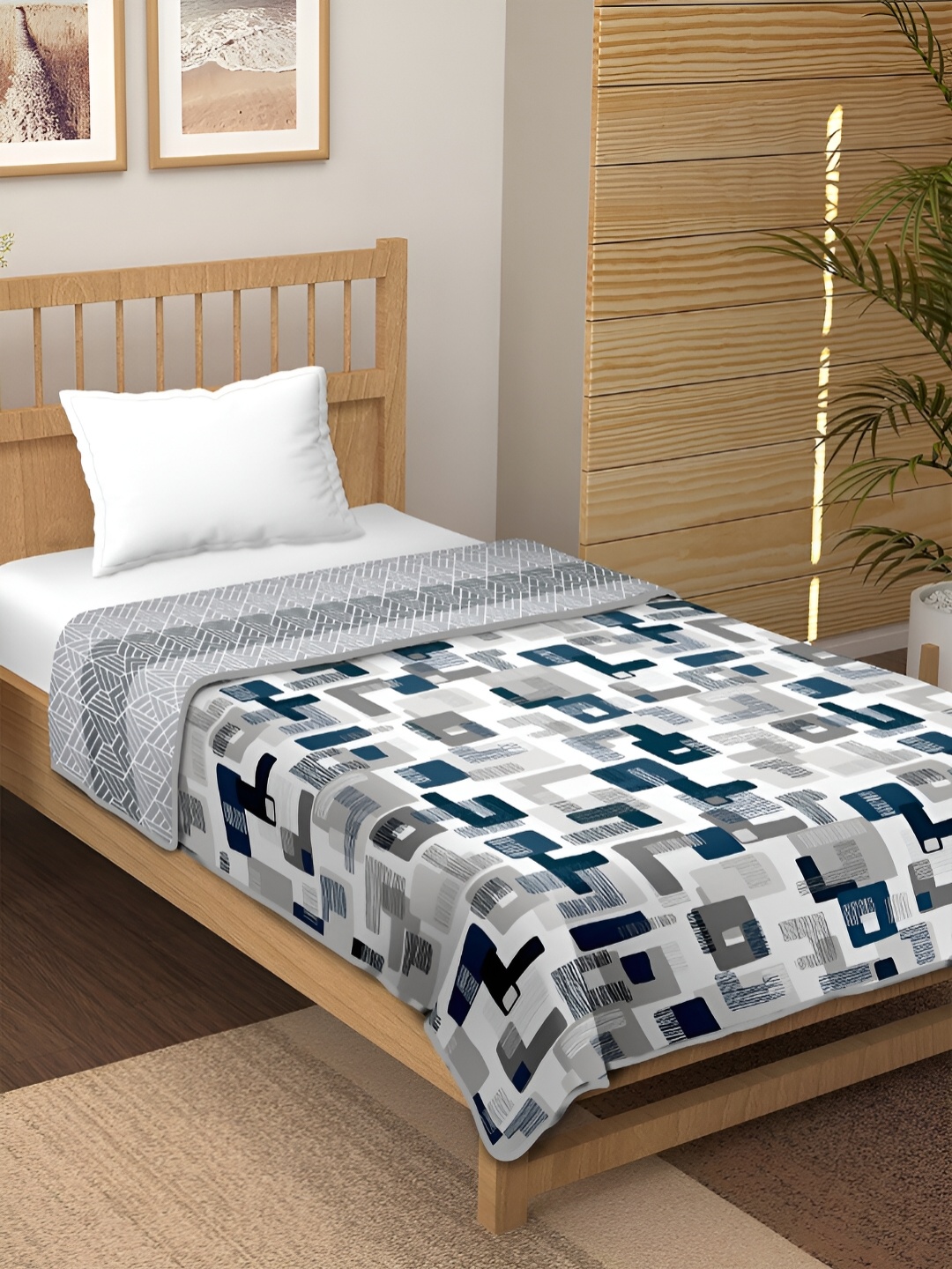 

CHICERY White & Navy Blue Geometric 210 GSM Pure Cotton AC Room Double Bed Dohar