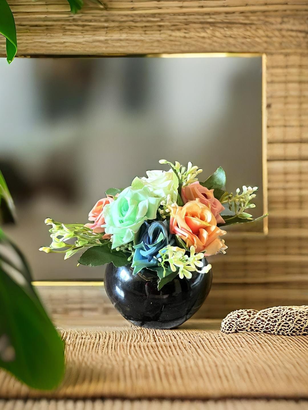 

Akaar Black Green Rose Artificial Flower