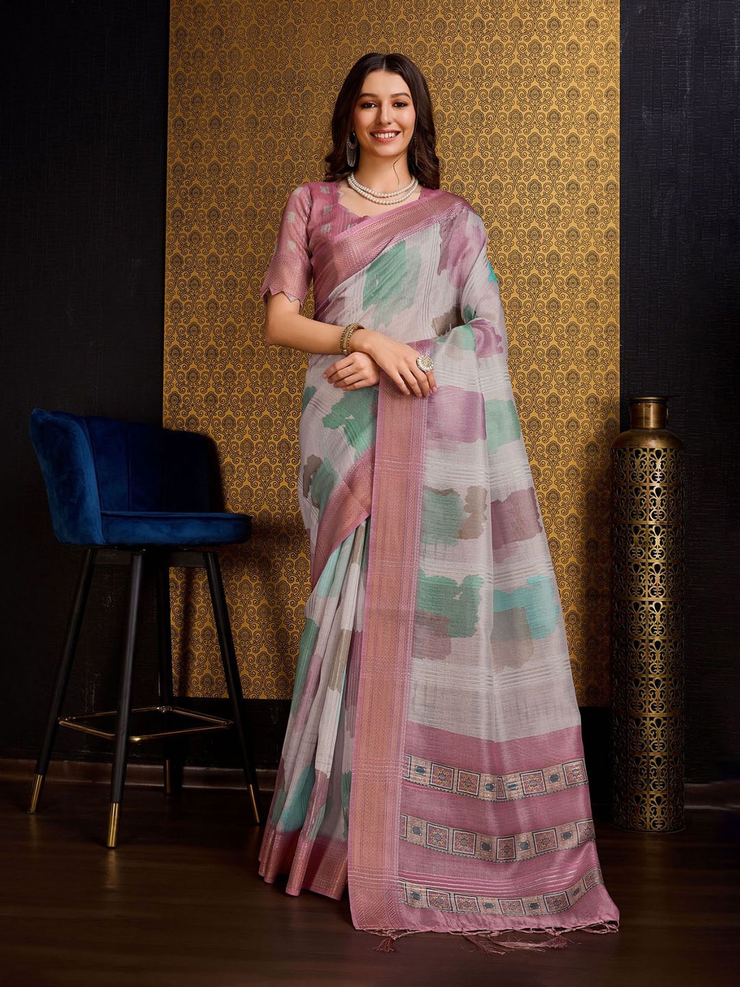 

Mitera Pink Abstract Printed Woven Design Zari Organza Saree