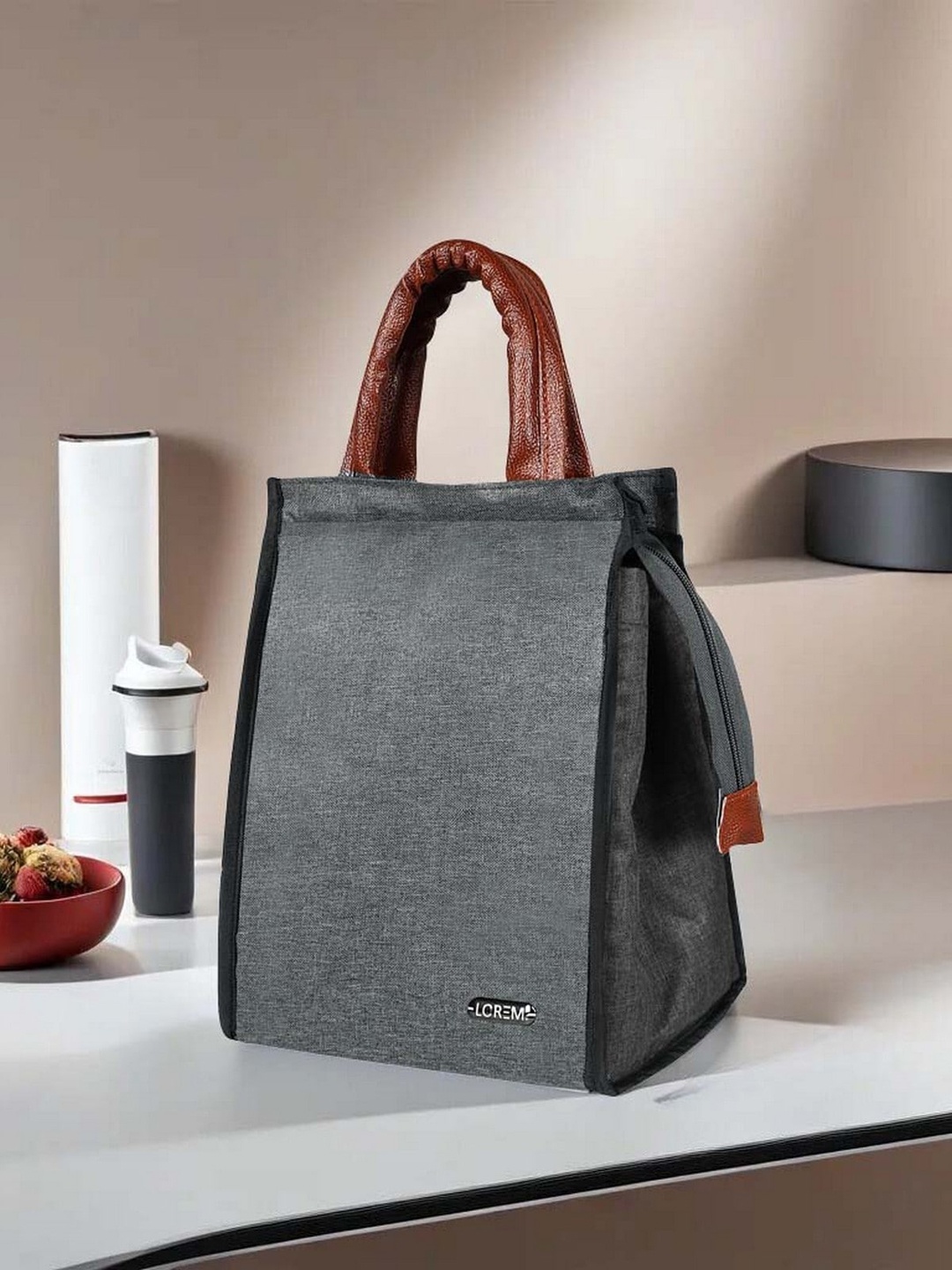 

LOREM Unisex Textured Insulated Lunch bags Travel Accessory, Grey