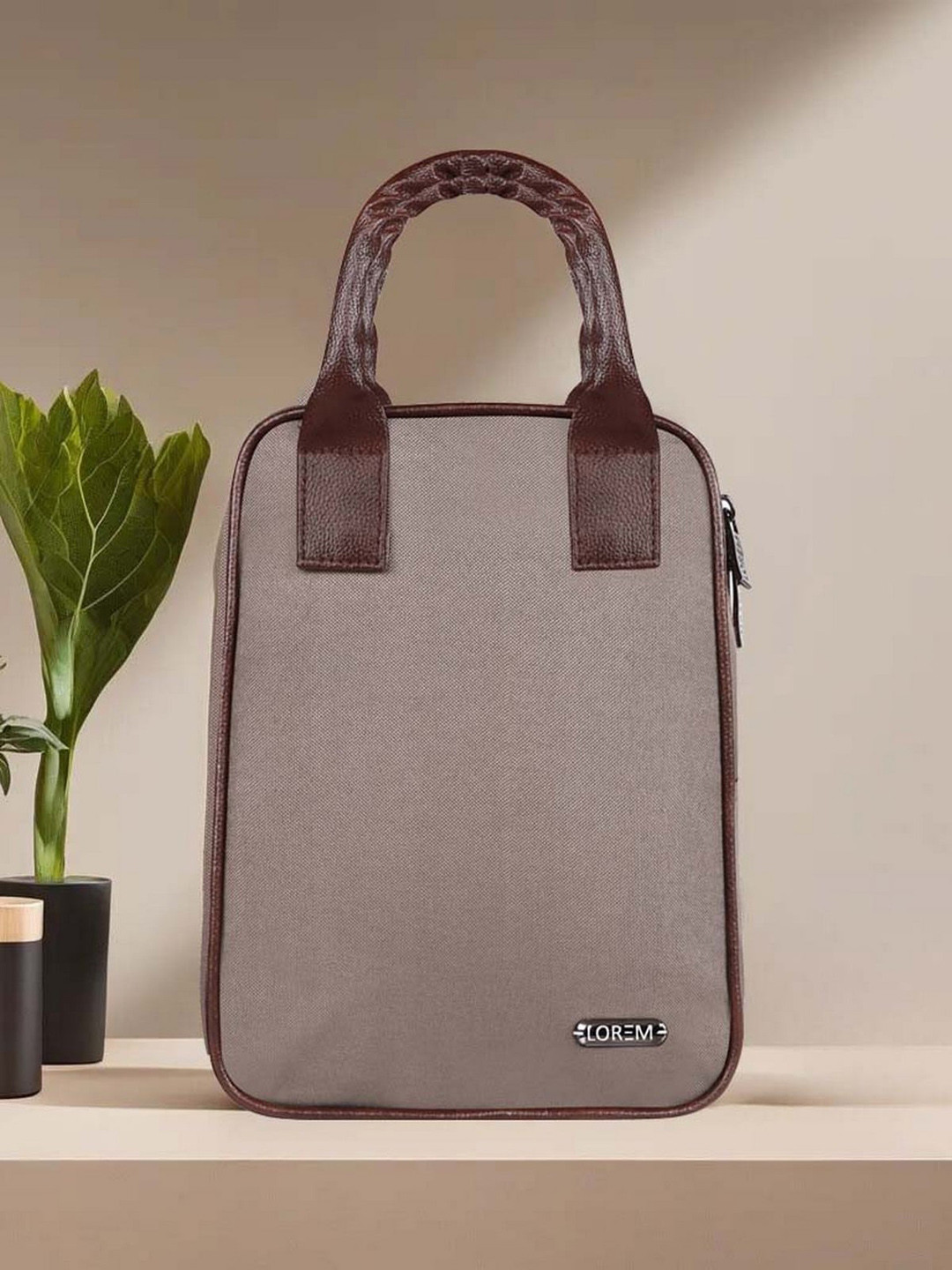 

LOREM Unisex Textured Insulated Lunch bags Travel Accessory, Cream