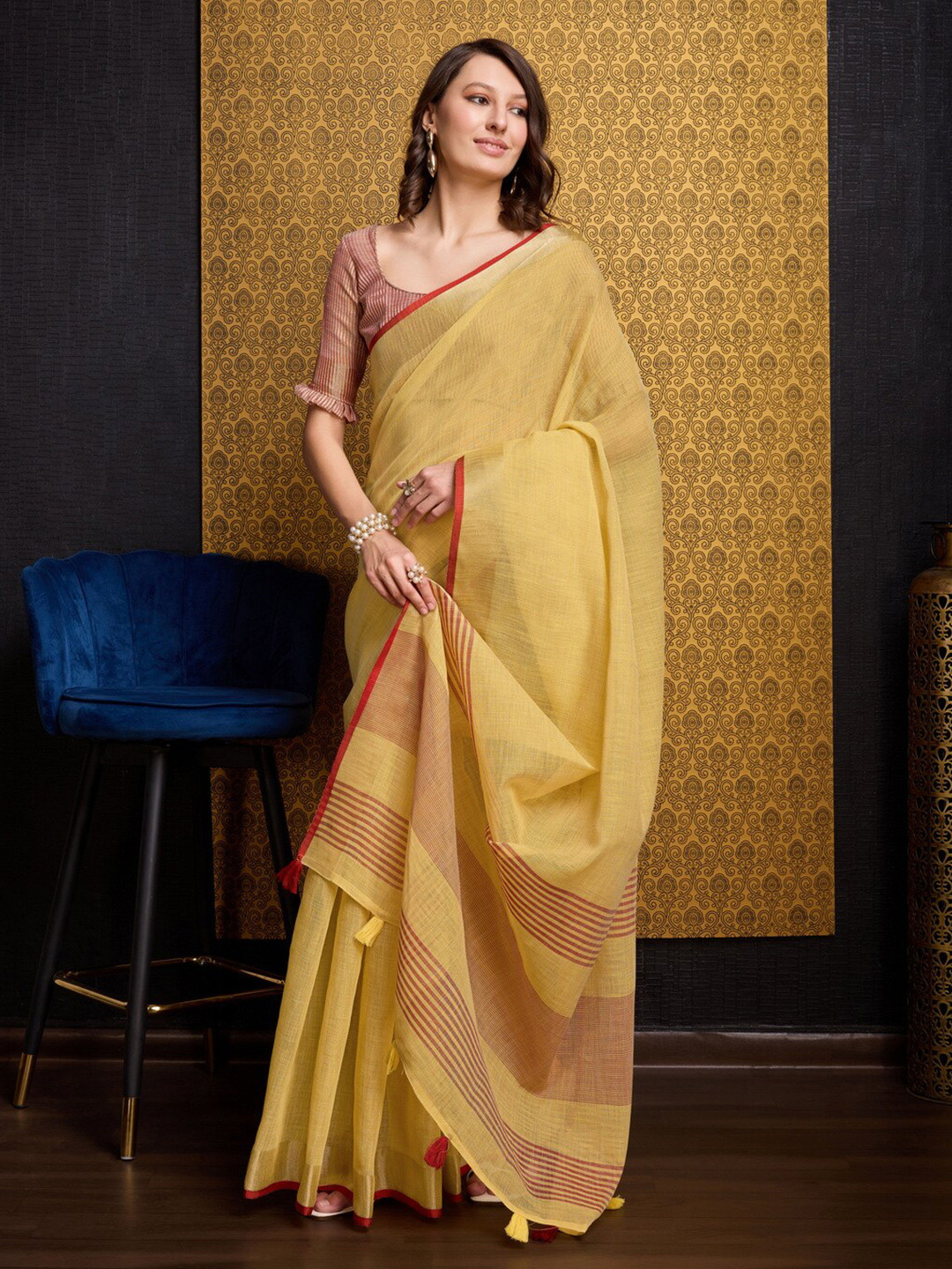 

VASTRA-THE FACTORY STORE Woven Design Zari Saree, Yellow