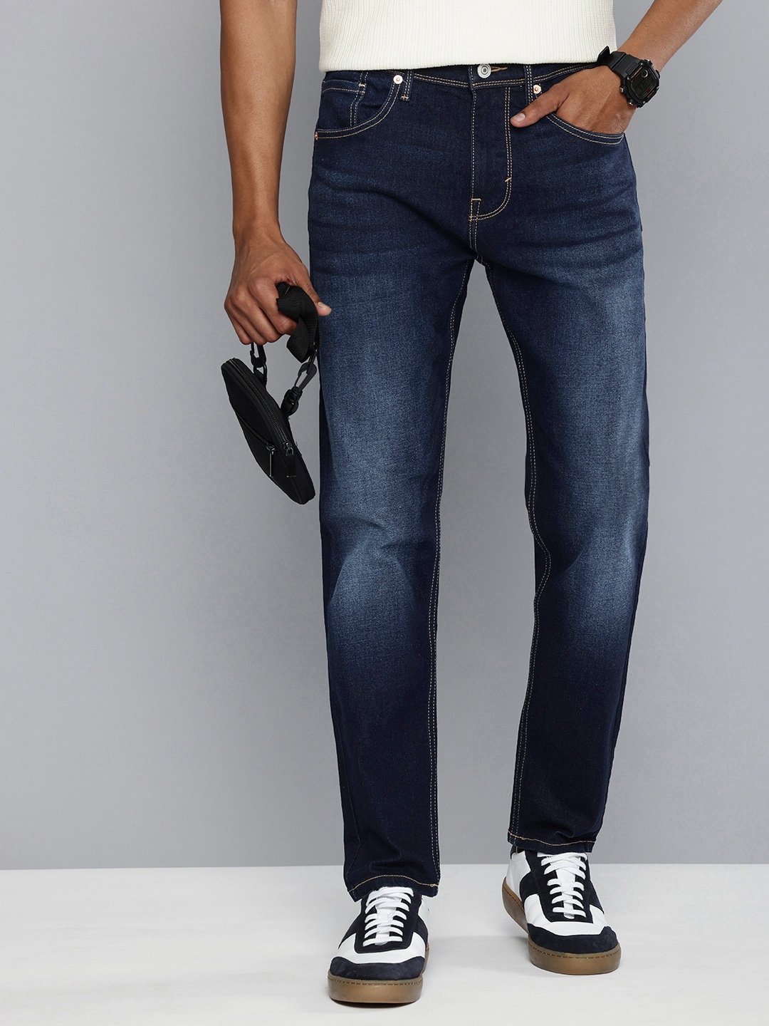 

Flying Machine Men Slim Tapered Fit Light Fade Stretchable Jeans, Blue