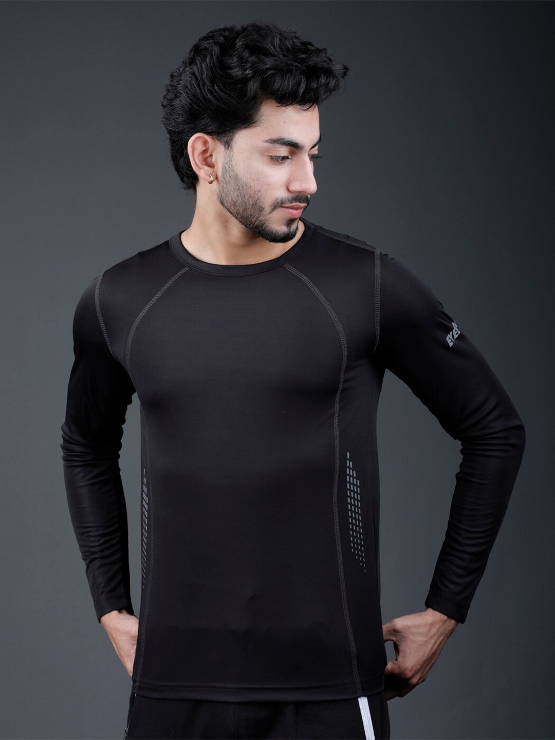 

Eyebogler Round Neck Long Sleeves Gym T-shirt, Black