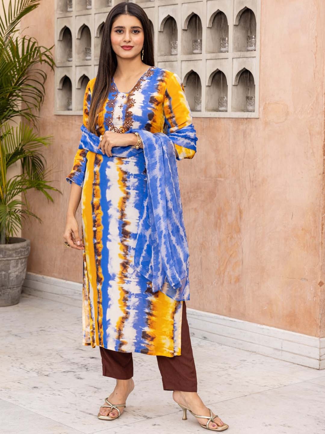 

Ambraee Ombre Printed Regular Holi Kurta with Trousers, Yellow