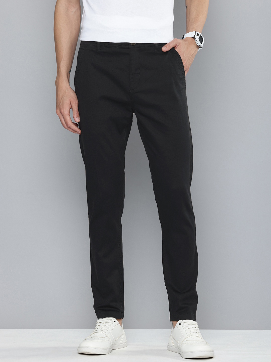 

Flying Machine Men Slash Fit Chinos Trousers, Black