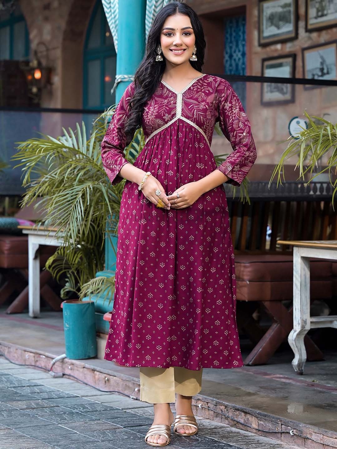 

Label Khoj Ethnic Motifs Printed V-Neck Anarkali Kurta, Red